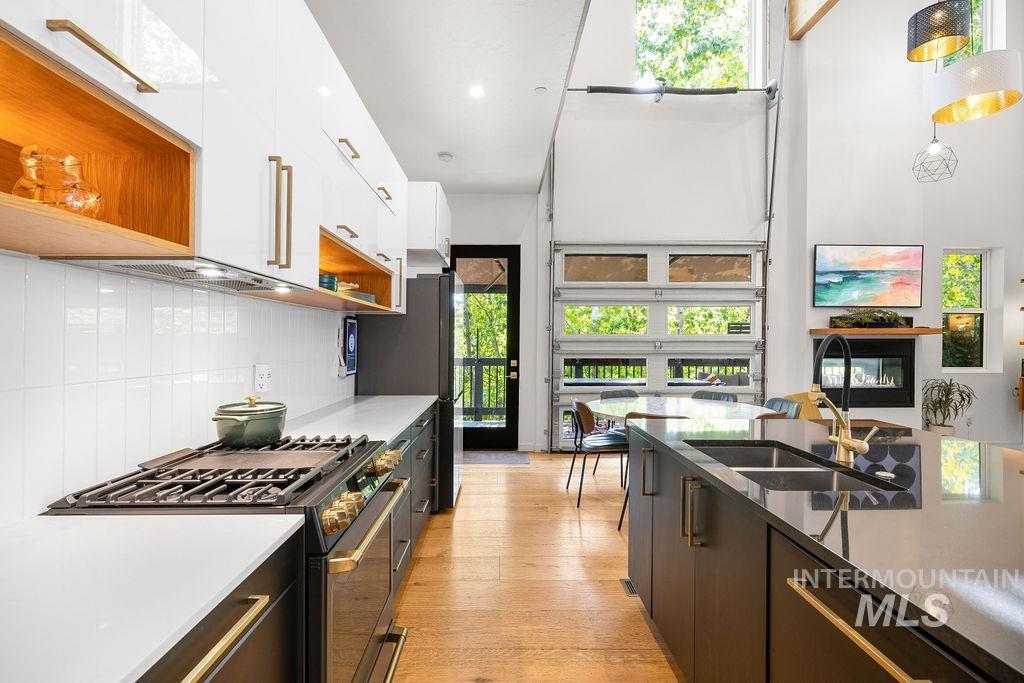 1702 N Mockbee, Boise, Idaho 83702, 4 Bedrooms, 3.5 Bathrooms, Residential For Sale, Price $1,247,000, 98966039