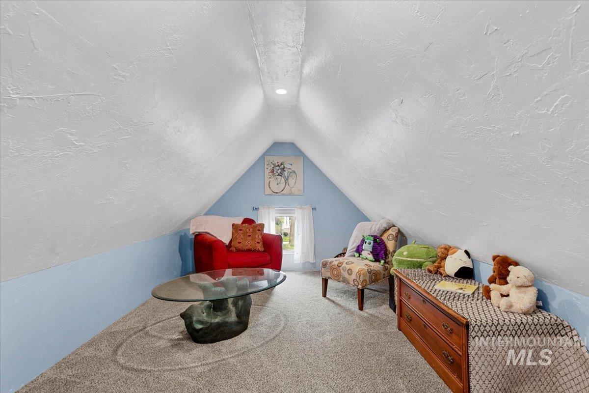 1010 W Hays St, Boise, Idaho 83702, 4 Bedrooms, 1.5 Bathrooms, Residential Income For Sale, Price $725,000, 98966053