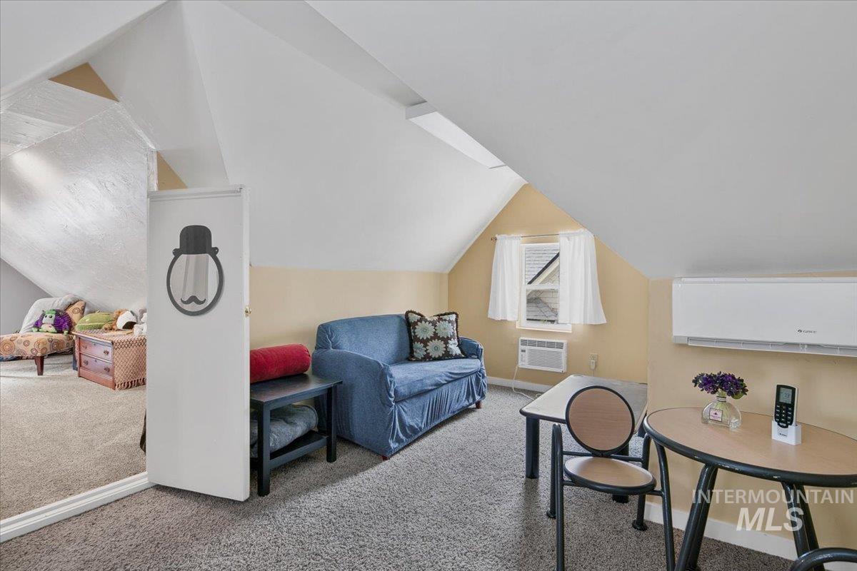 1010 W Hays St, Boise, Idaho 83702, 4 Bedrooms, 1.5 Bathrooms, Residential Income For Sale, Price $725,000, 98966053