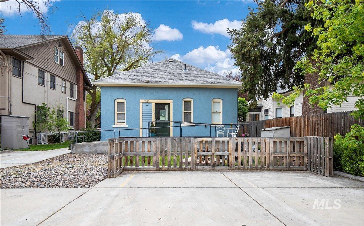 1010 W Hays St, Boise, Idaho 83702, 4 Rooms, Business/Commercial For Sale, Price $725,000, 98966054