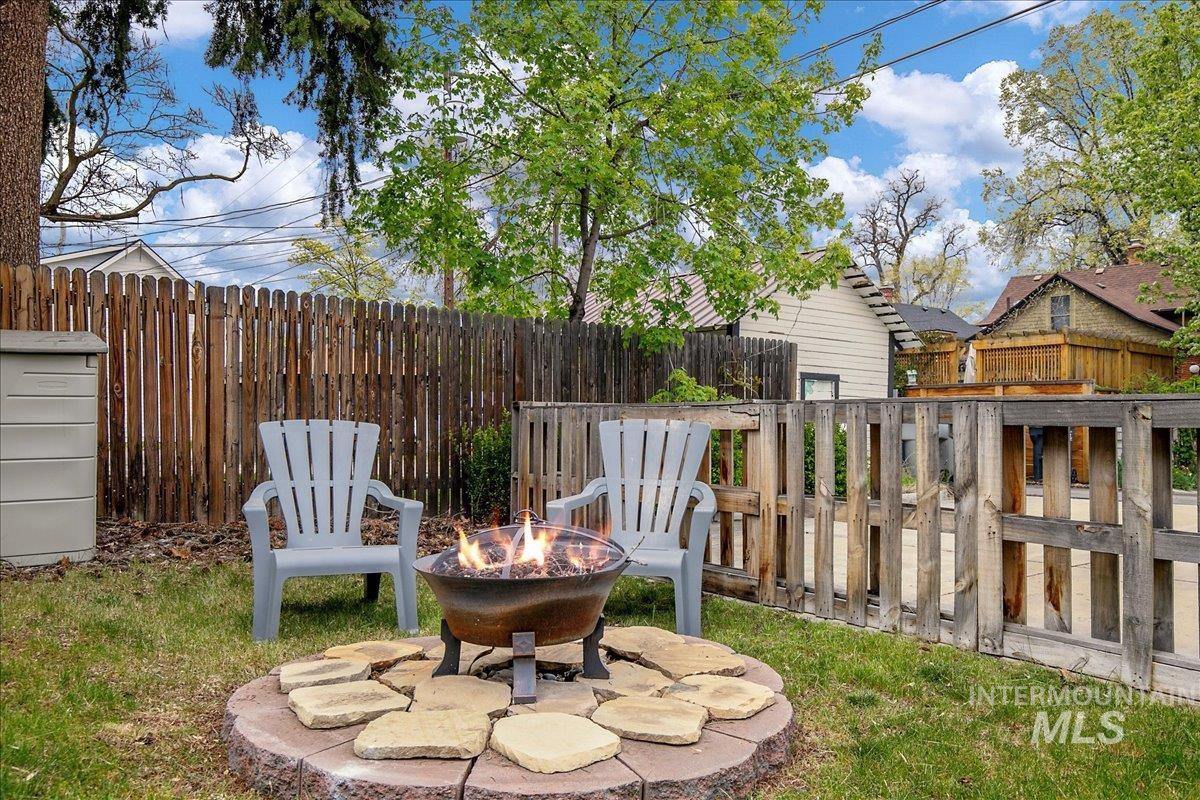 1010 W Hays St, Boise, Idaho 83702, 4 Rooms, Business/Commercial For Sale, Price $725,000, 98966054