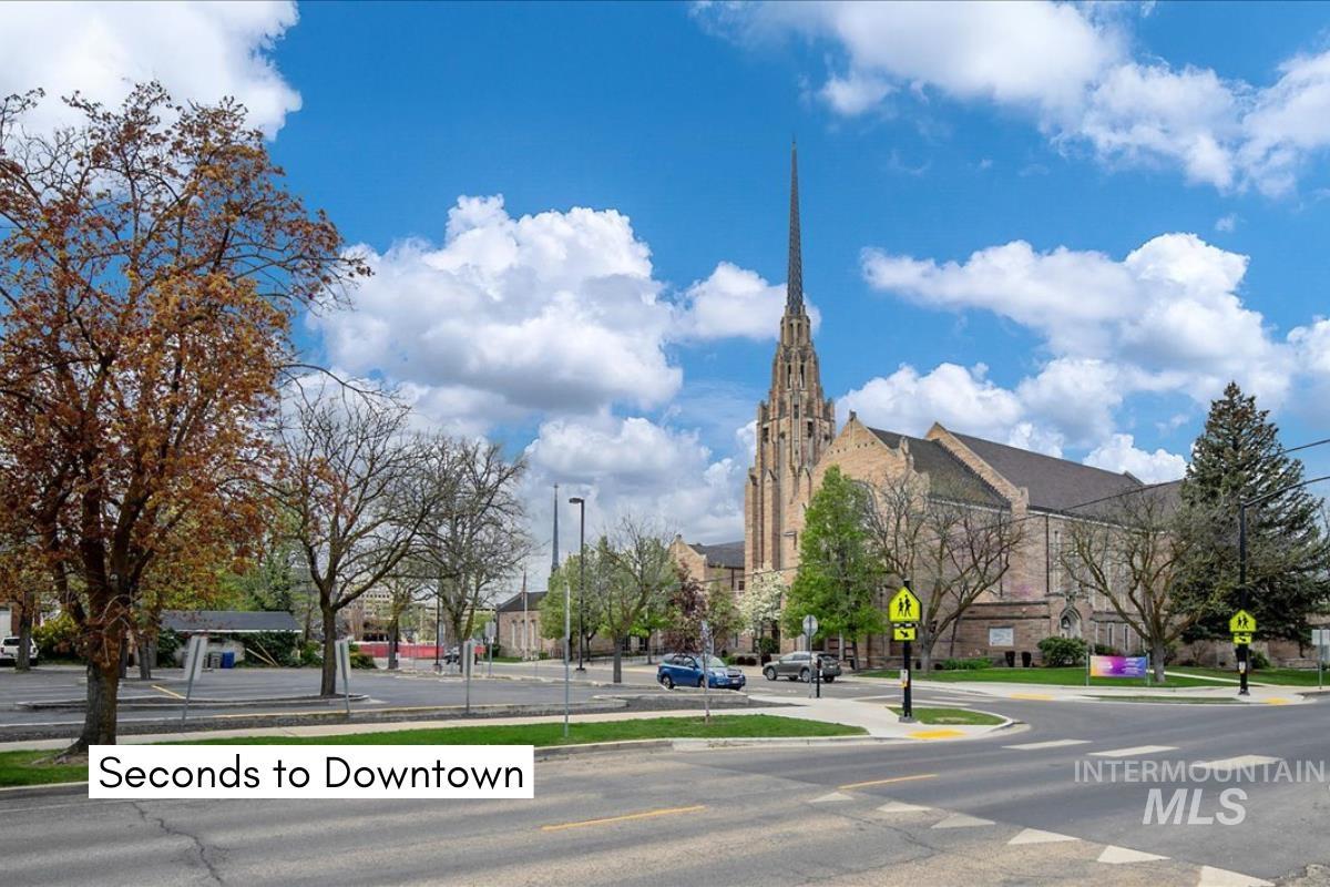 1010 W Hays St, Boise, Idaho 83702, 4 Rooms, Business/Commercial For Sale, Price $725,000, 98966054