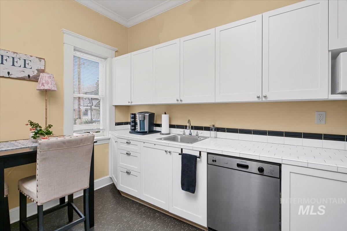 1010 W Hays St, Boise, Idaho 83702, 4 Rooms, Business/Commercial For Sale, Price $725,000, 98966054