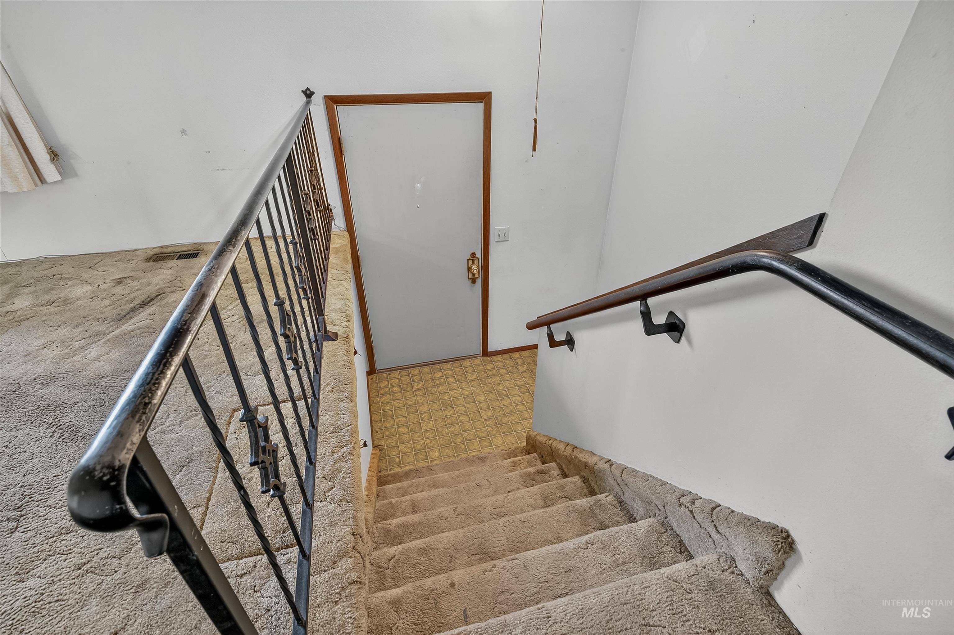 1402 Burrell Ave, Lewiston, Idaho 83501, 4 Bedrooms, 2 Bathrooms, Residential For Sale, Price $379,000, 98966074