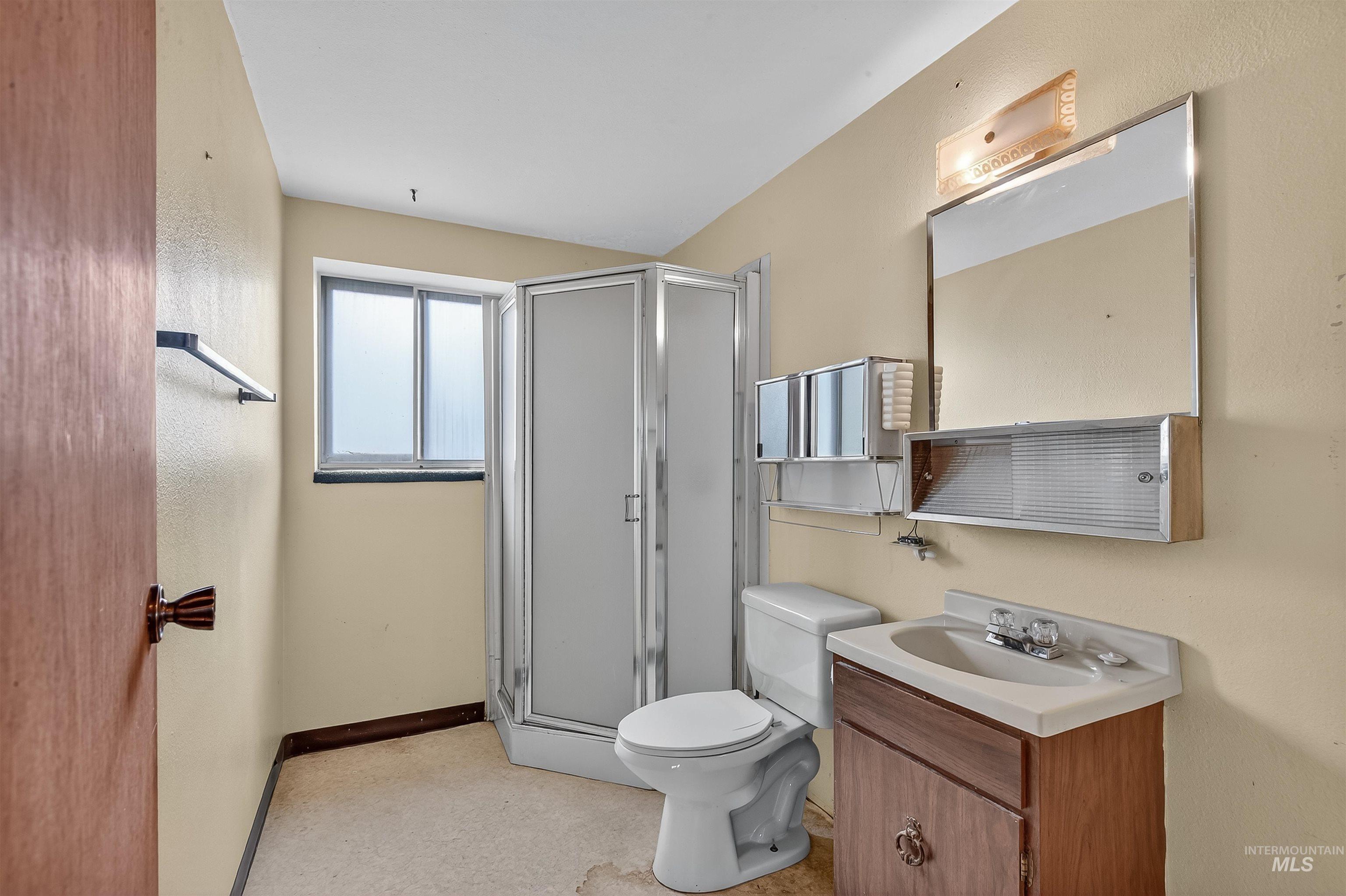 1402 Burrell Ave, Lewiston, Idaho 83501, 4 Bedrooms, 2 Bathrooms, Residential For Sale, Price $379,000, 98966074