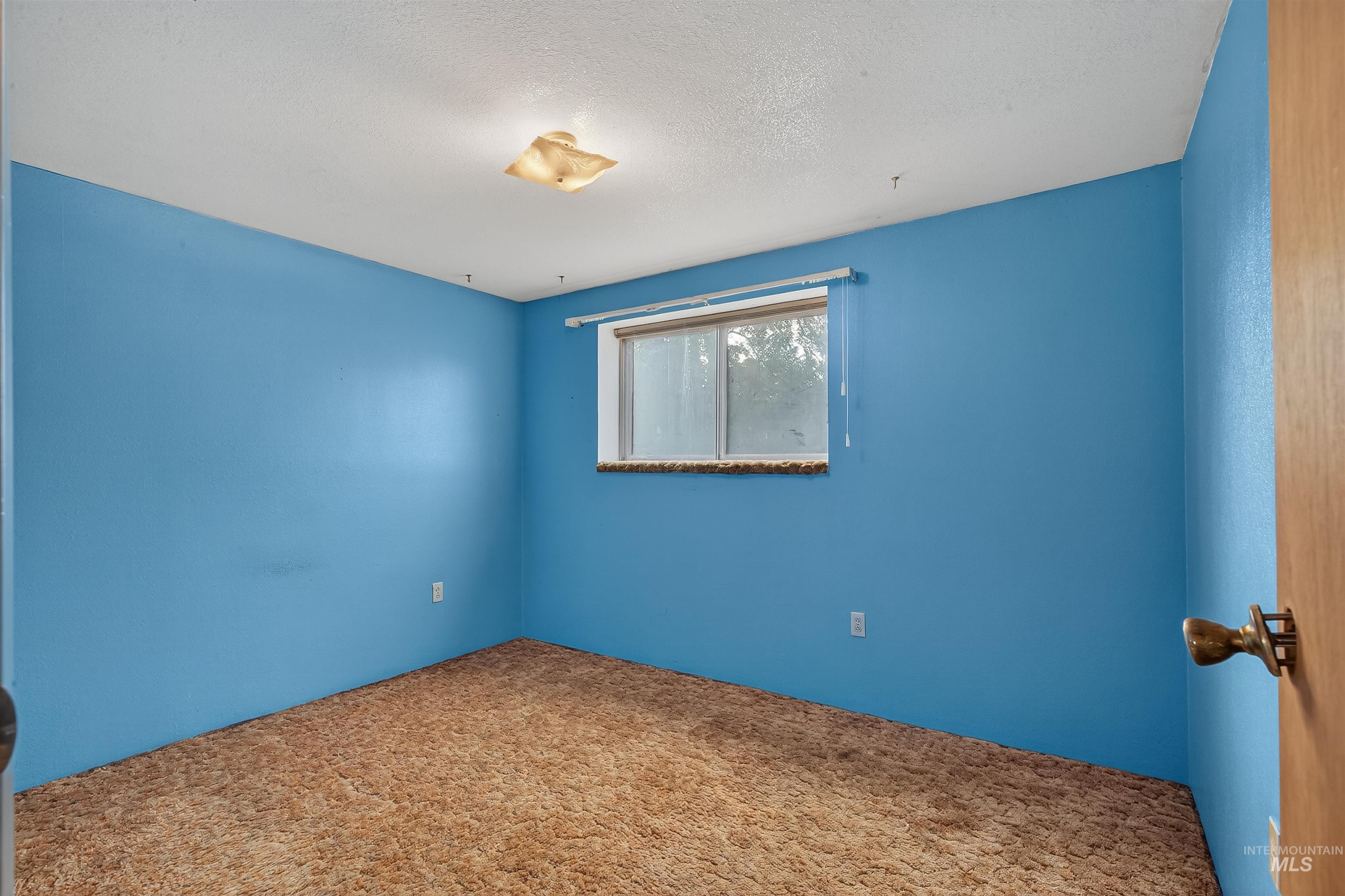 1402 Burrell Ave, Lewiston, Idaho 83501, 4 Bedrooms, 2 Bathrooms, Residential For Sale, Price $379,000, 98966074