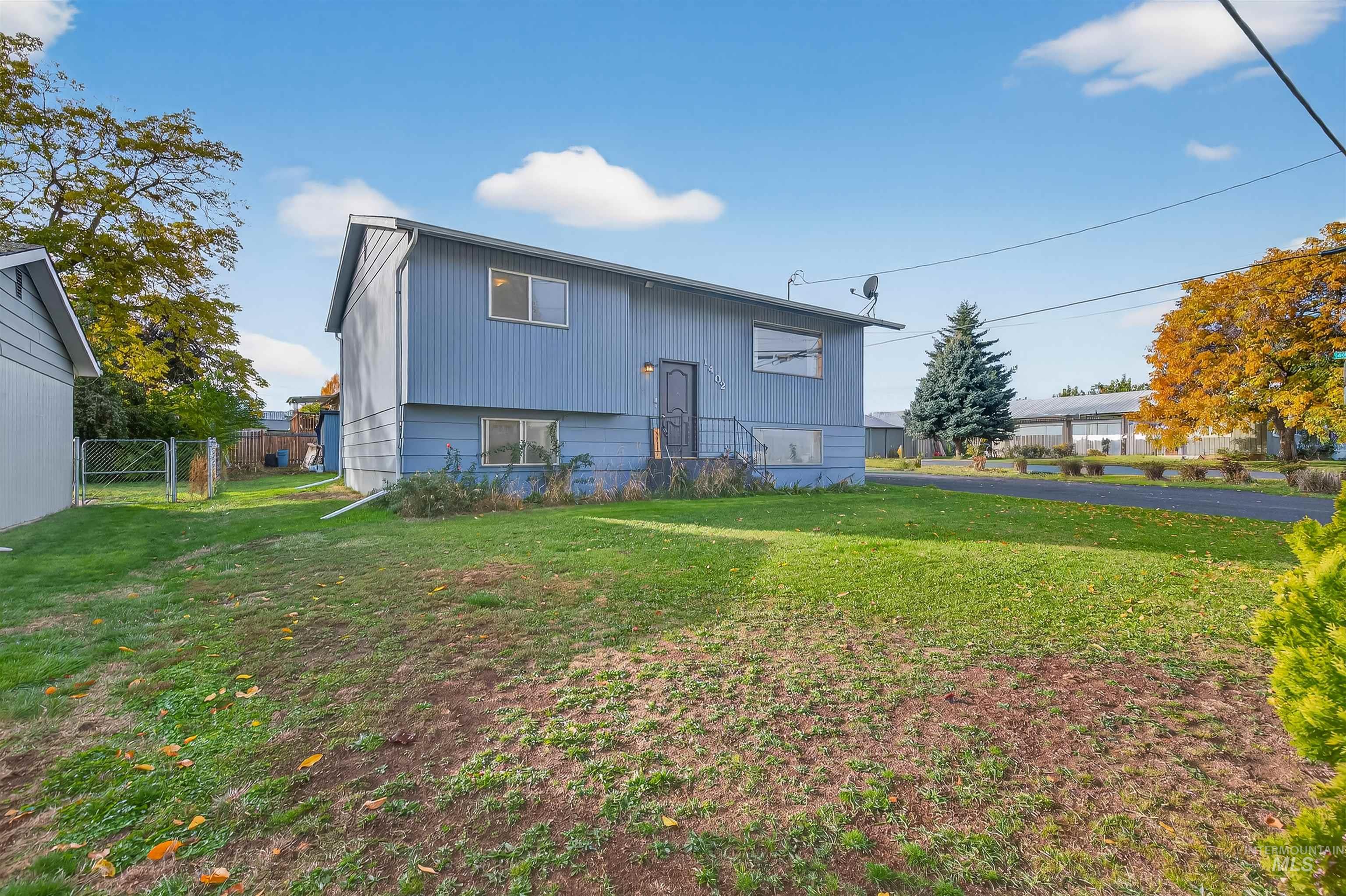 1402 Burrell Ave, Lewiston, Idaho 83501, 4 Bedrooms, 2 Bathrooms, Residential For Sale, Price $379,000, 98966074