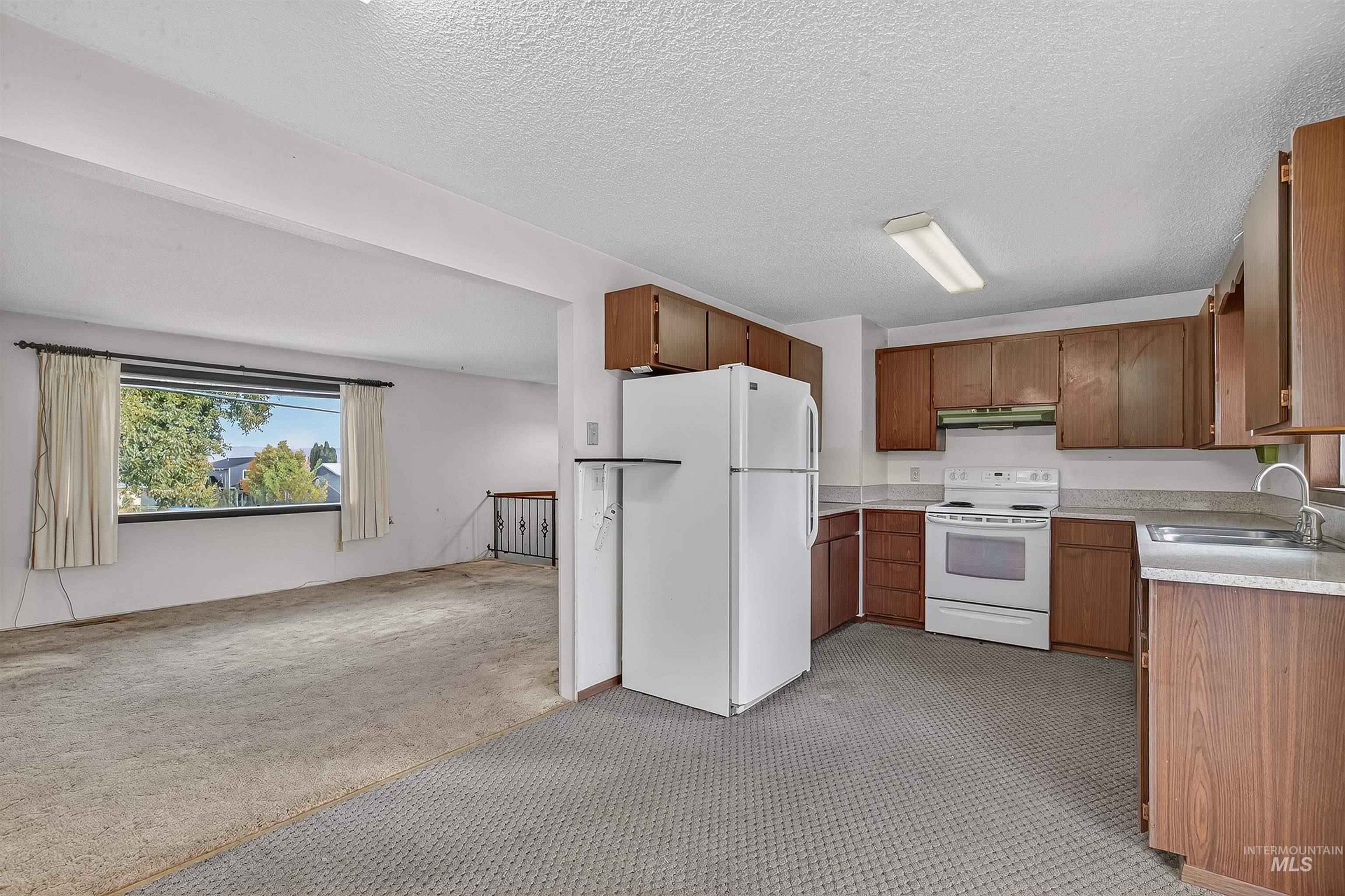 1402 Burrell Ave, Lewiston, Idaho 83501, 4 Bedrooms, 2 Bathrooms, Residential For Sale, Price $379,000, 98966074