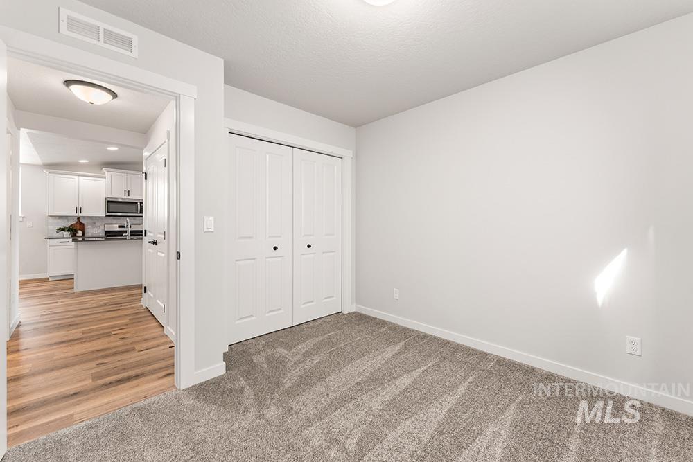 138 W Radiant Ridge Dr, Meridian, Idaho 83642, 3 Bedrooms, 2 Bathrooms, Residential For Sale, Price $430,000, 98966085