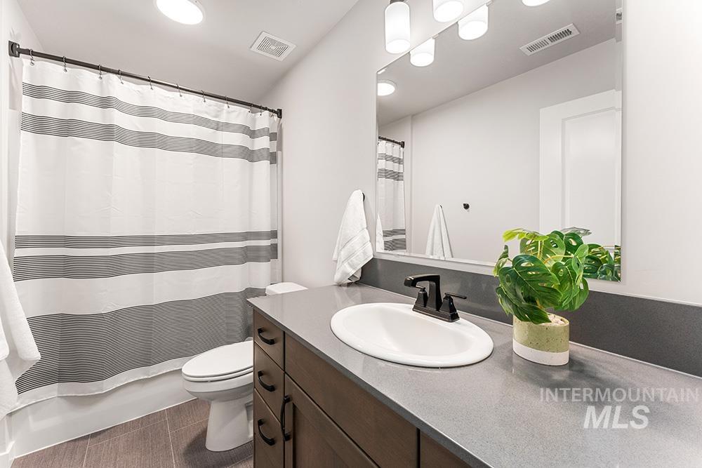 138 W Radiant Ridge Dr, Meridian, Idaho 83642, 3 Bedrooms, 2 Bathrooms, Residential For Sale, Price $430,000, 98966085