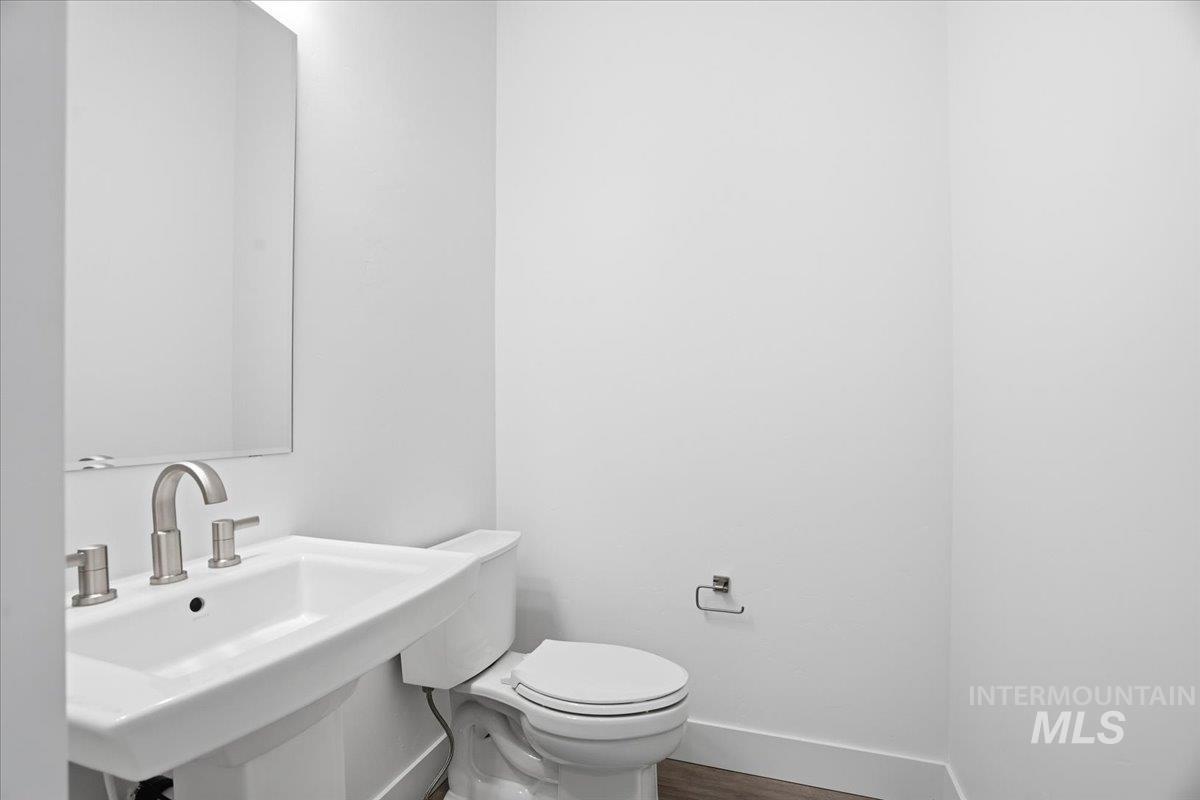 2230 N Kenora Ave, Star, Idaho 83669, 3 Bedrooms, 2.5 Bathrooms, Residential For Sale, Price $724,990, 98966086