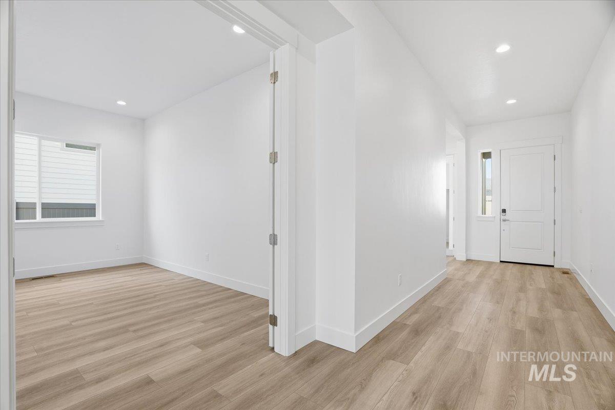 2230 N Kenora Ave, Star, Idaho 83669, 3 Bedrooms, 2.5 Bathrooms, Residential For Sale, Price $724,990, 98966086