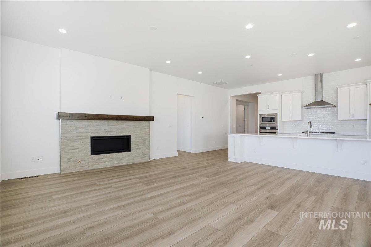 2230 N Kenora Ave, Star, Idaho 83669, 3 Bedrooms, 2.5 Bathrooms, Residential For Sale, Price $724,990, 98966086