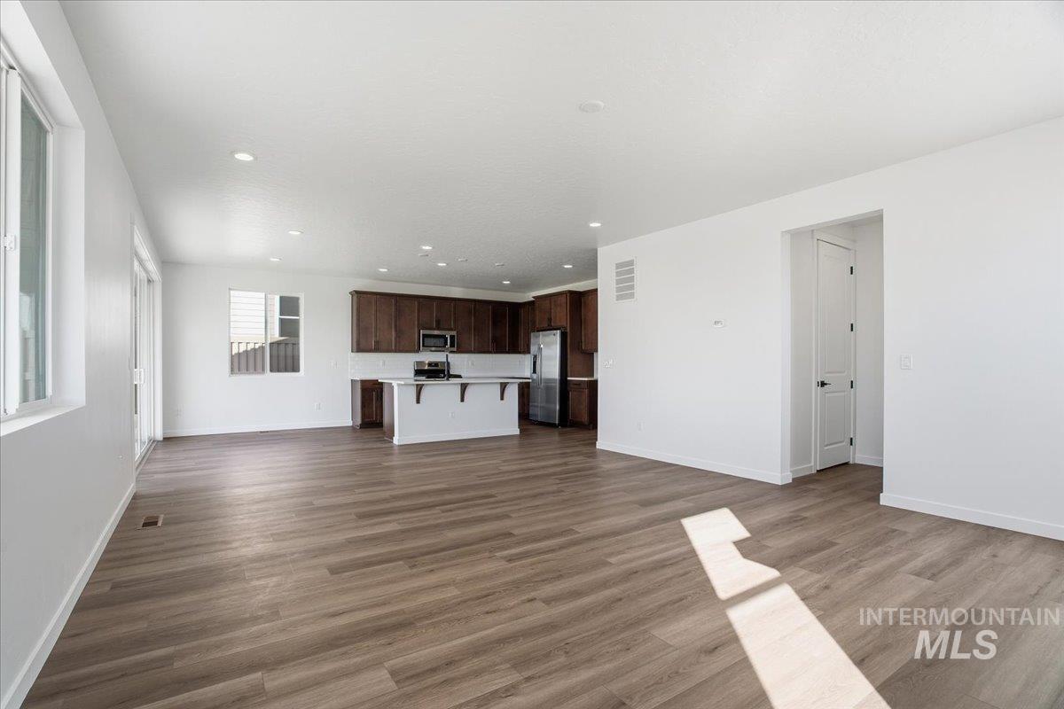 551 Thurso Ln, Middleton, Idaho 83644, 5 Bedrooms, 3 Bathrooms, Residential For Sale, Price $589,990, 98966098