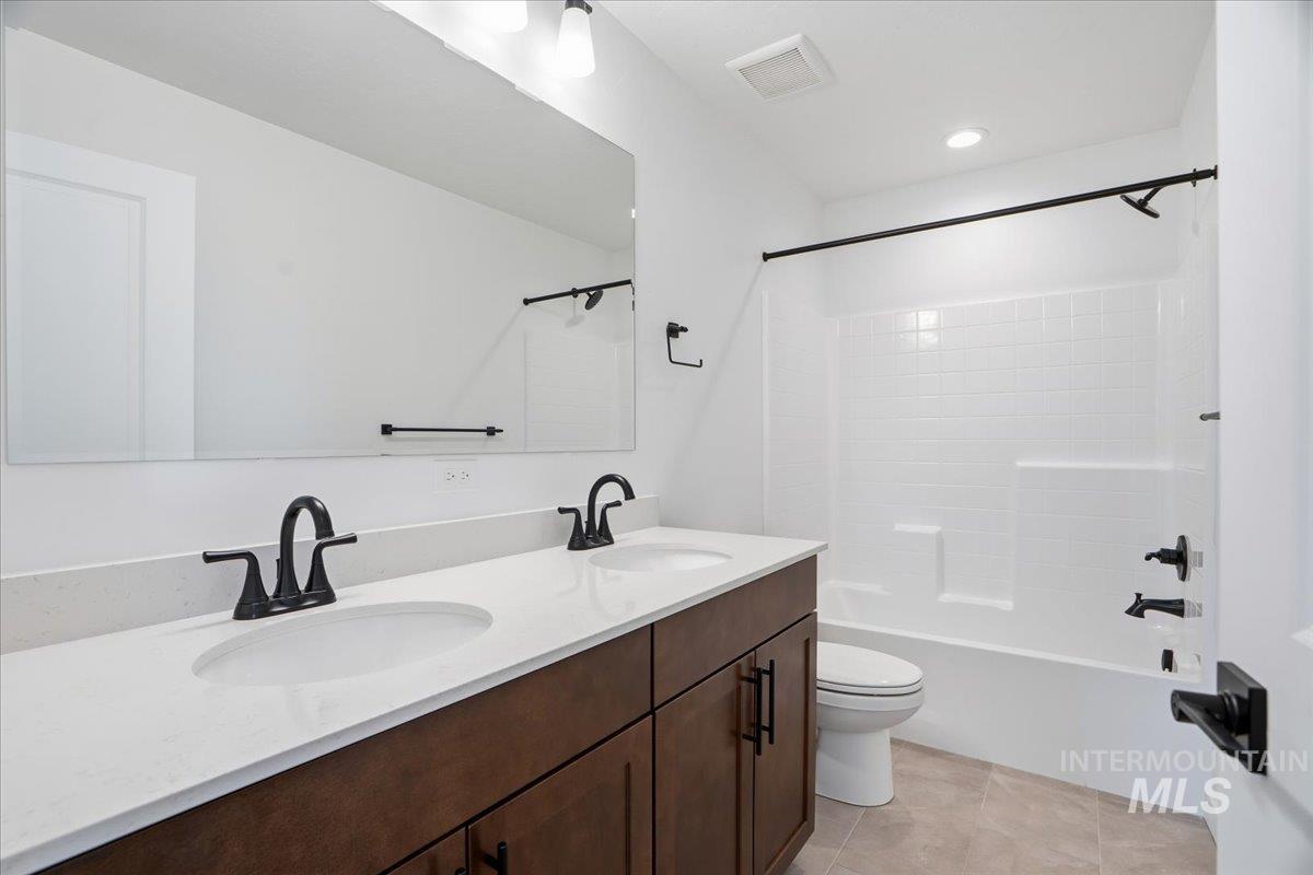 551 Thurso Ln, Middleton, Idaho 83644, 5 Bedrooms, 3 Bathrooms, Residential For Sale, Price $589,990, 98966098