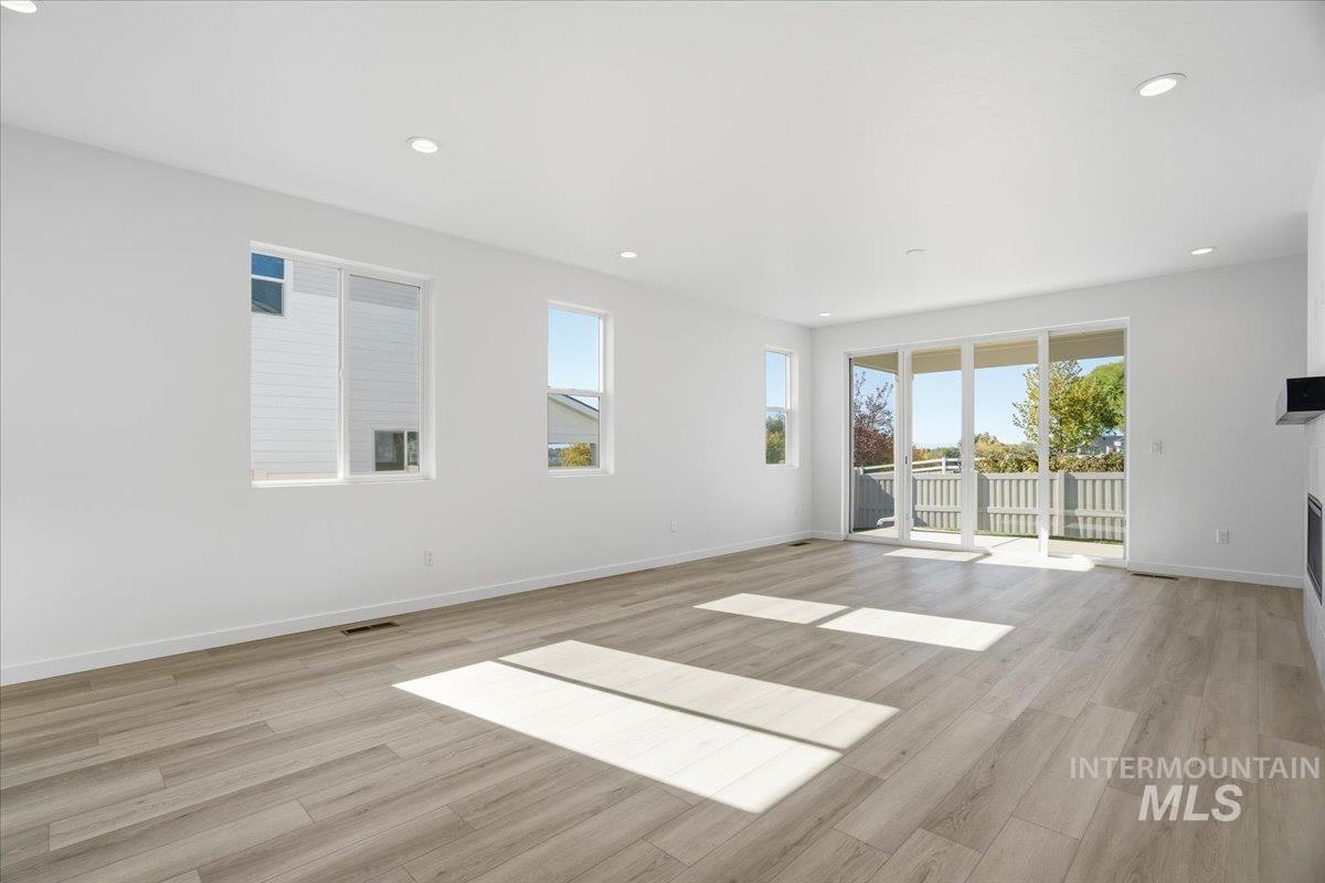 555 Thurso Ln, Middleton, Idaho 83644, 4 Bedrooms, 2 Bathrooms, Residential For Sale, Price $514,990, 98966099