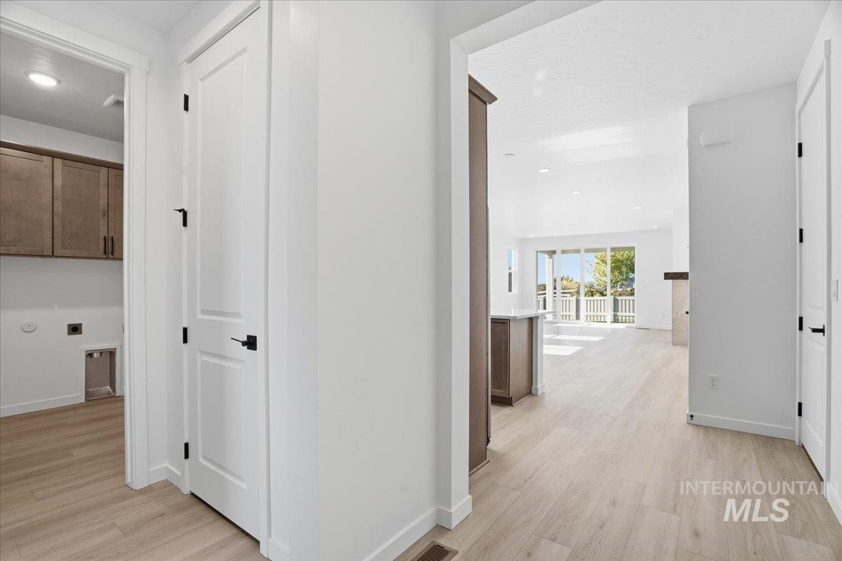 555 Thurso Ln, Middleton, Idaho 83644, 4 Bedrooms, 2 Bathrooms, Residential For Sale, Price $514,990, 98966099