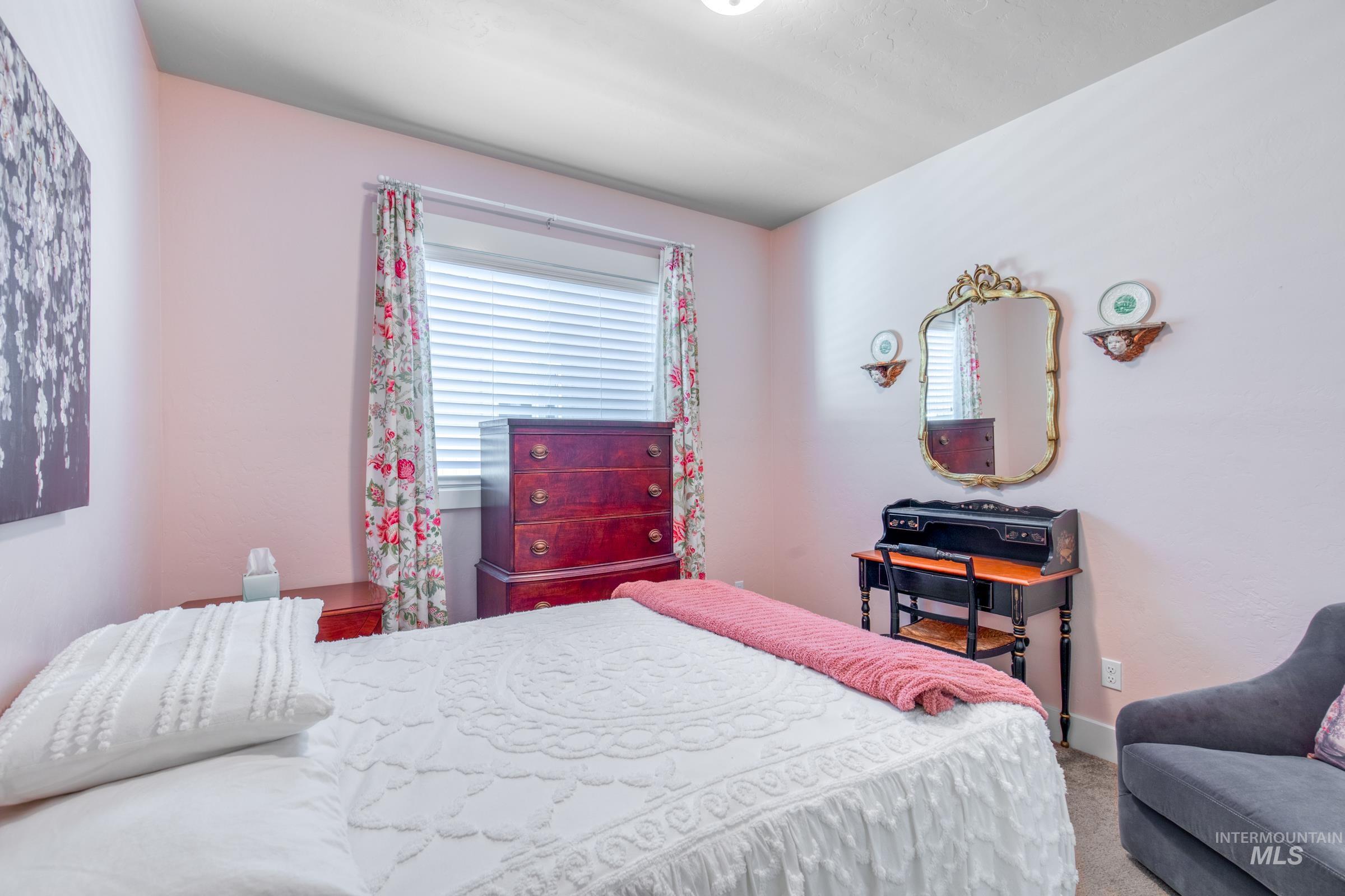 1465 W Arch Rock St., Meridian, Idaho 83646, 3 Bedrooms, 2 Bathrooms, Residential For Sale, Price $450,000, 98966105