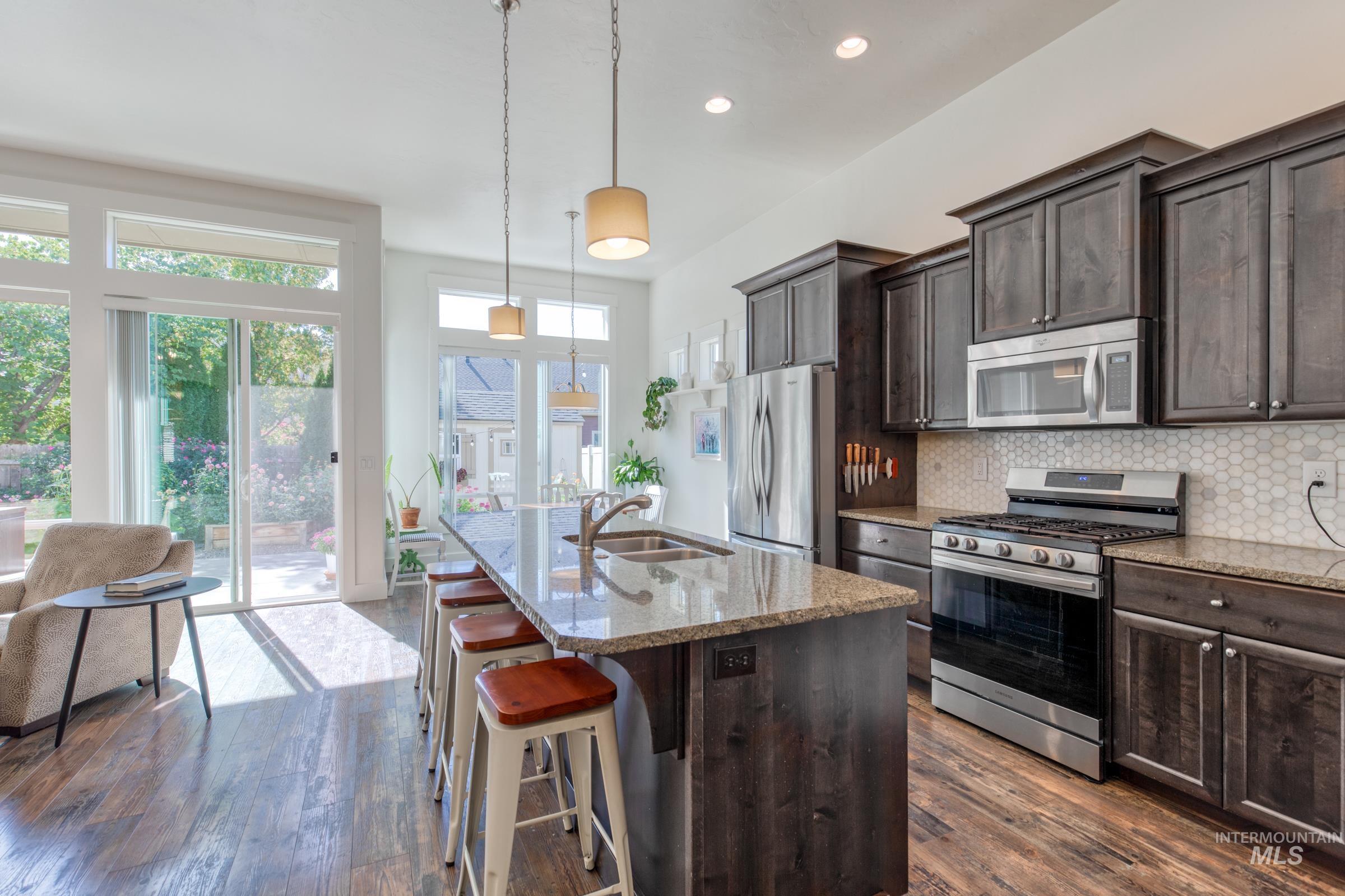 1465 W Arch Rock St., Meridian, Idaho 83646, 3 Bedrooms, 2 Bathrooms, Residential For Sale, Price $450,000, 98966105