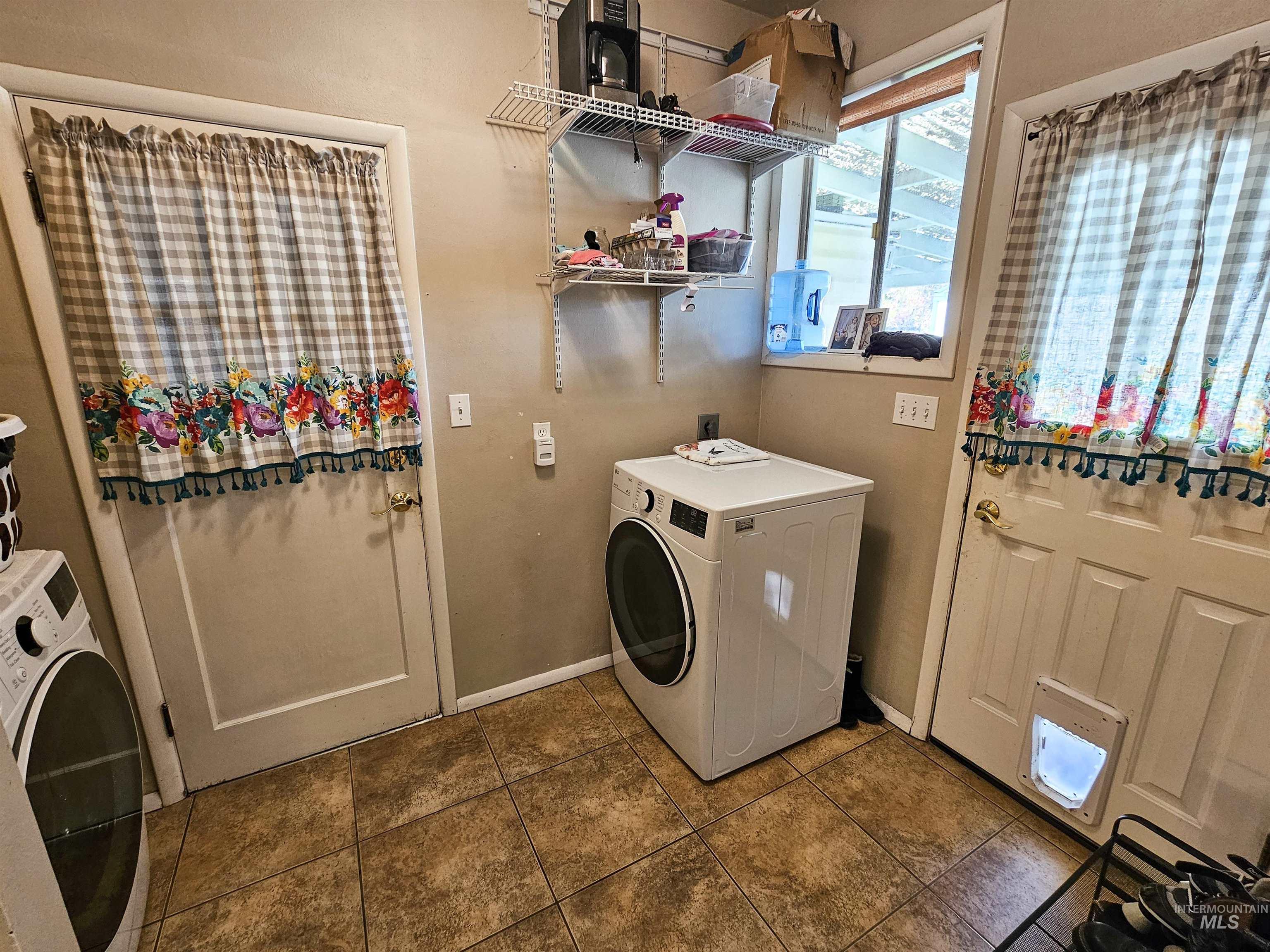 709 Park Ave., Lewiston, Idaho 83501, 3 Bedrooms, 2 Bathrooms, Residential For Sale, Price $419,000, 98966108