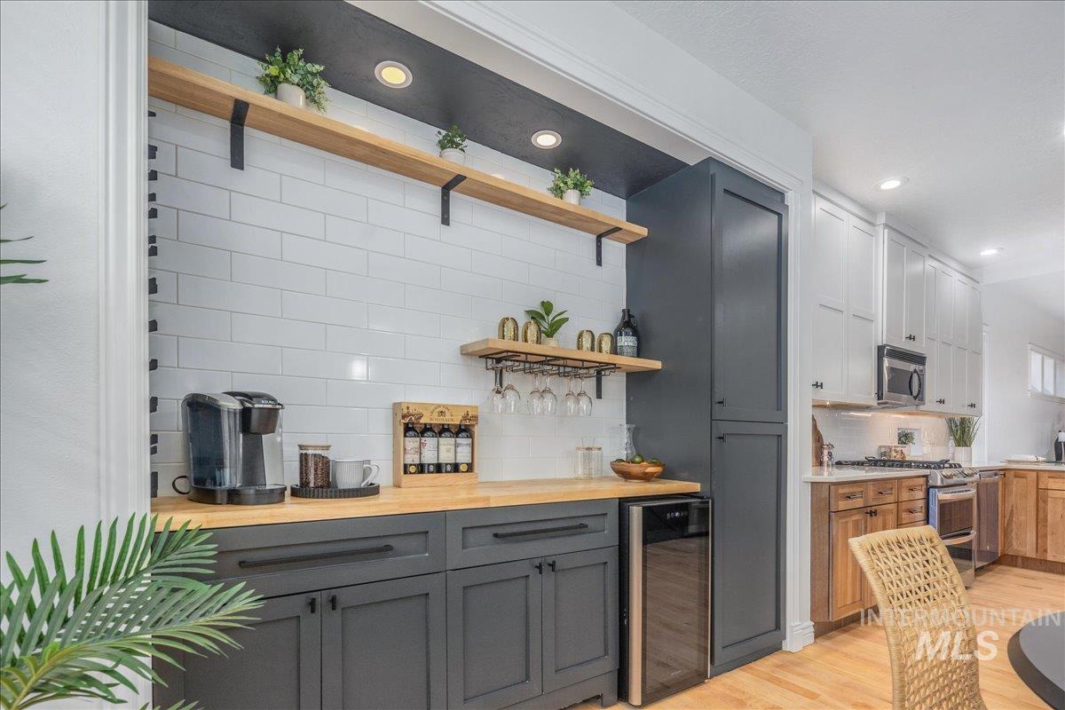 216 N Story Book Way, Eagle, Idaho 83616-4891, 5 Bedrooms, 2.5 Bathrooms, Residential For Sale, Price $750,000, 98966109