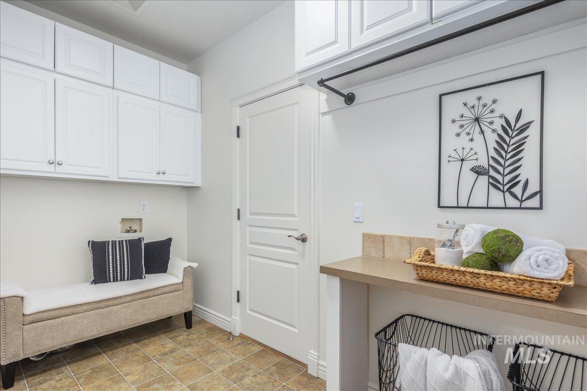 216 N Story Book Way, Eagle, Idaho 83616-4891, 5 Bedrooms, 2.5 Bathrooms, Residential For Sale, Price $750,000, 98966109