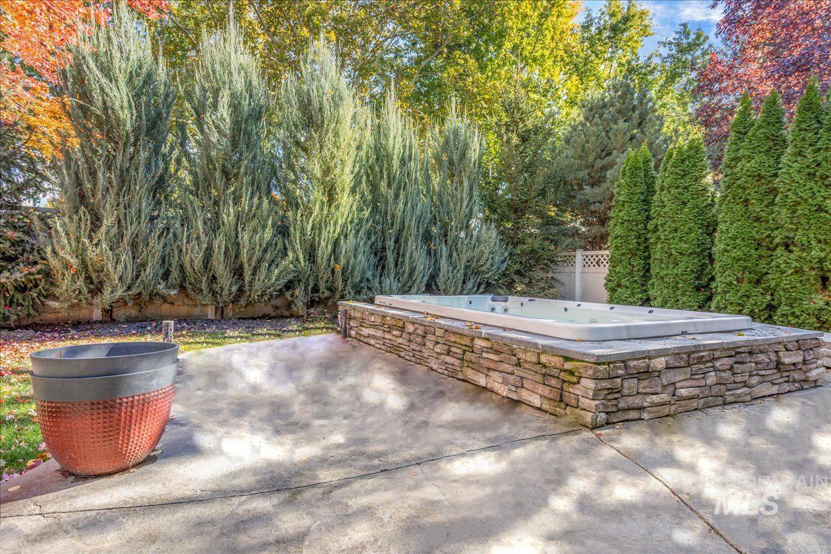 216 N Story Book Way, Eagle, Idaho 83616-4891, 5 Bedrooms, 2.5 Bathrooms, Residential For Sale, Price $750,000, 98966109