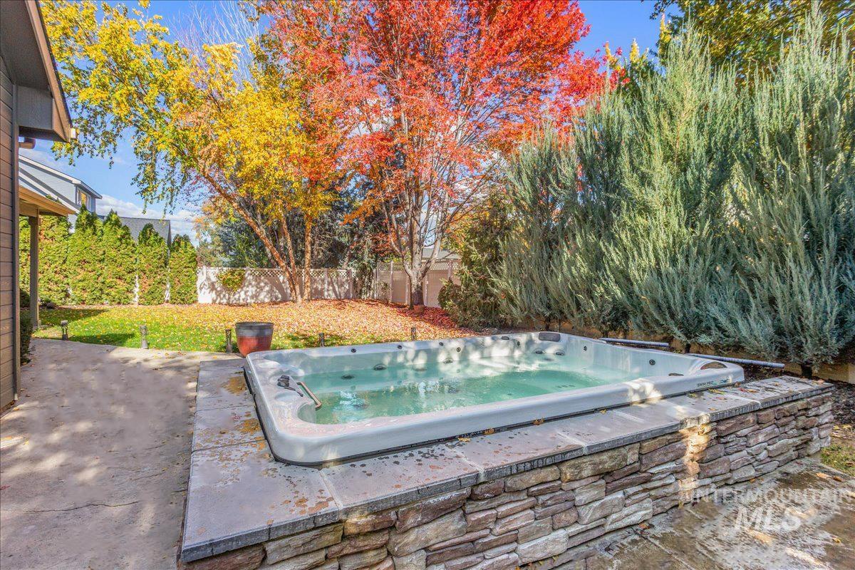 216 N Story Book Way, Eagle, Idaho 83616-4891, 5 Bedrooms, 2.5 Bathrooms, Residential For Sale, Price $750,000, 98966109