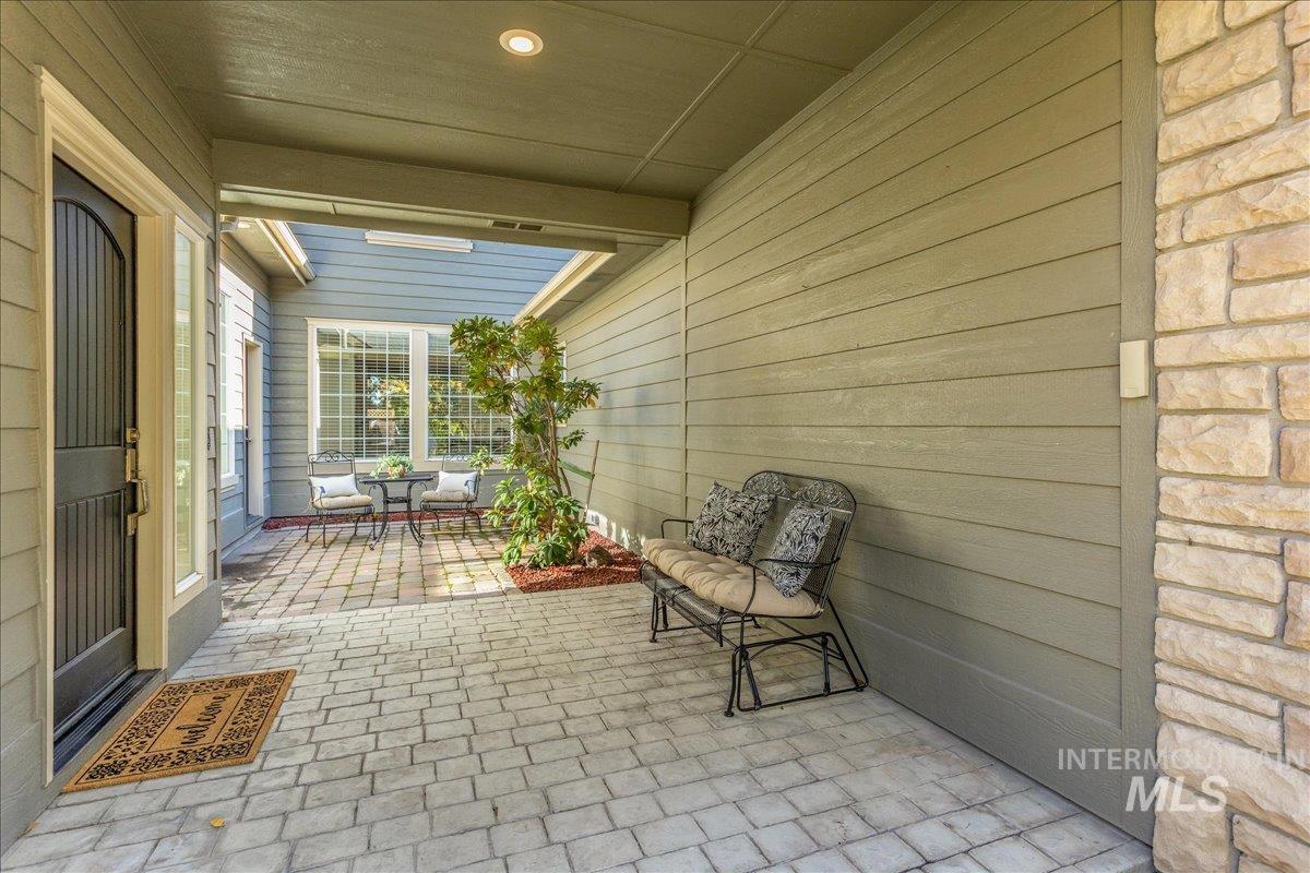 216 N Story Book Way, Eagle, Idaho 83616-4891, 5 Bedrooms, 2.5 Bathrooms, Residential For Sale, Price $750,000, 98966109