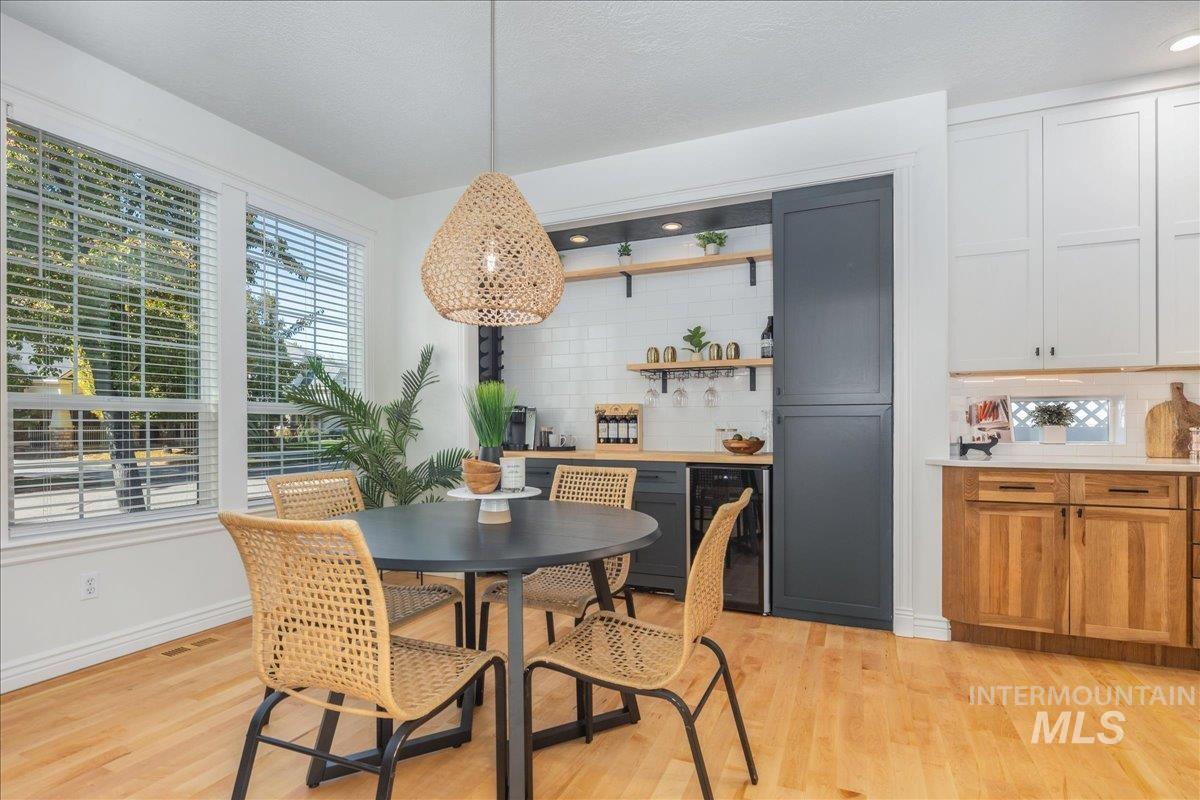 216 N Story Book Way, Eagle, Idaho 83616-4891, 5 Bedrooms, 2.5 Bathrooms, Residential For Sale, Price $750,000, 98966109