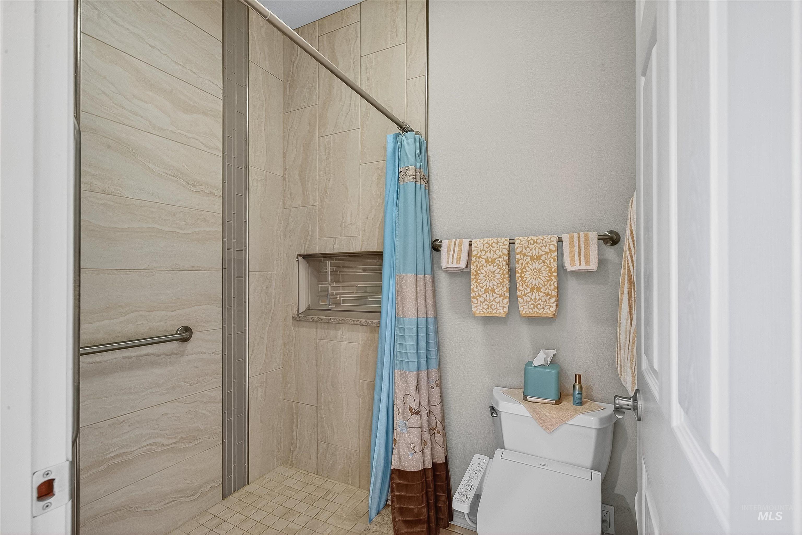 2127 Quailridge Ct, Clarkston, Washington 99403, 3 Bedrooms, 2 Bathrooms, Residential For Sale, Price $549,900, 98966114