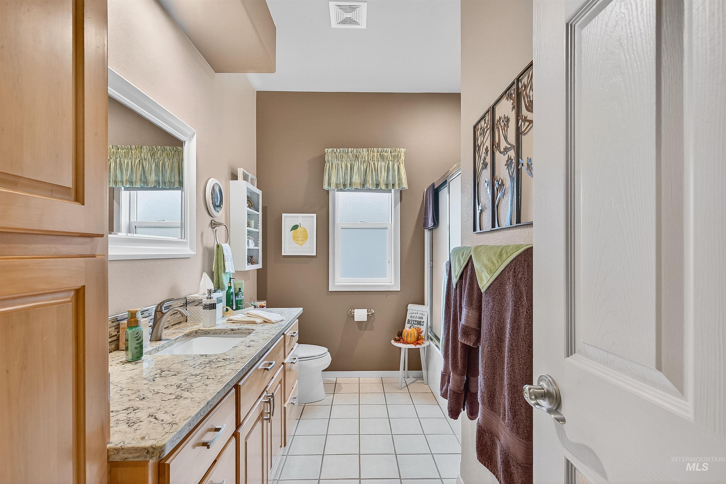 2127 Quailridge Ct, Clarkston, Washington 99403, 3 Bedrooms, 2 Bathrooms, Residential For Sale, Price $549,900, 98966114