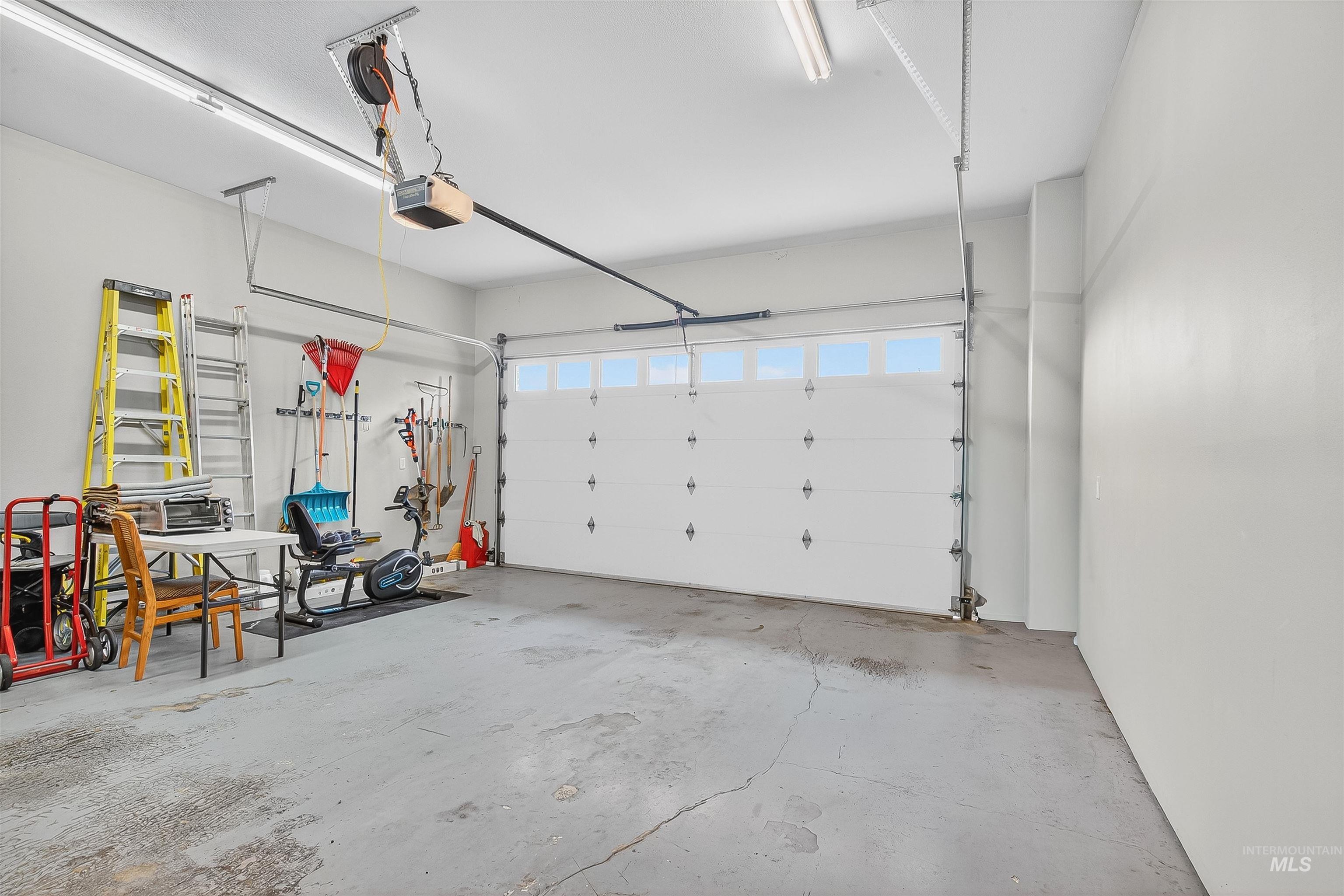 2127 Quailridge Ct, Clarkston, Washington 99403, 3 Bedrooms, 2 Bathrooms, Residential For Sale, Price $549,900, 98966114