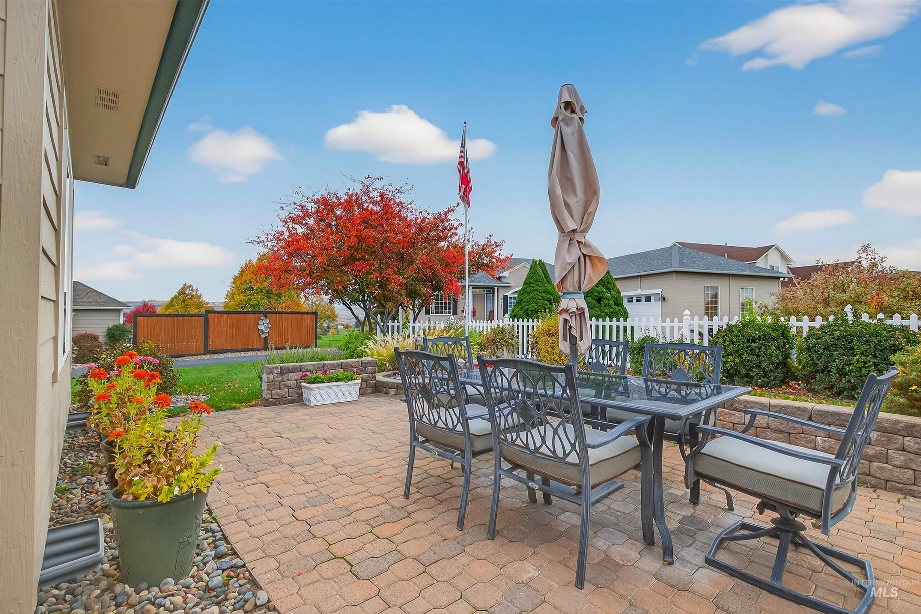 2127 Quailridge Ct, Clarkston, Washington 99403, 3 Bedrooms, 2 Bathrooms, Residential For Sale, Price $549,900, 98966114