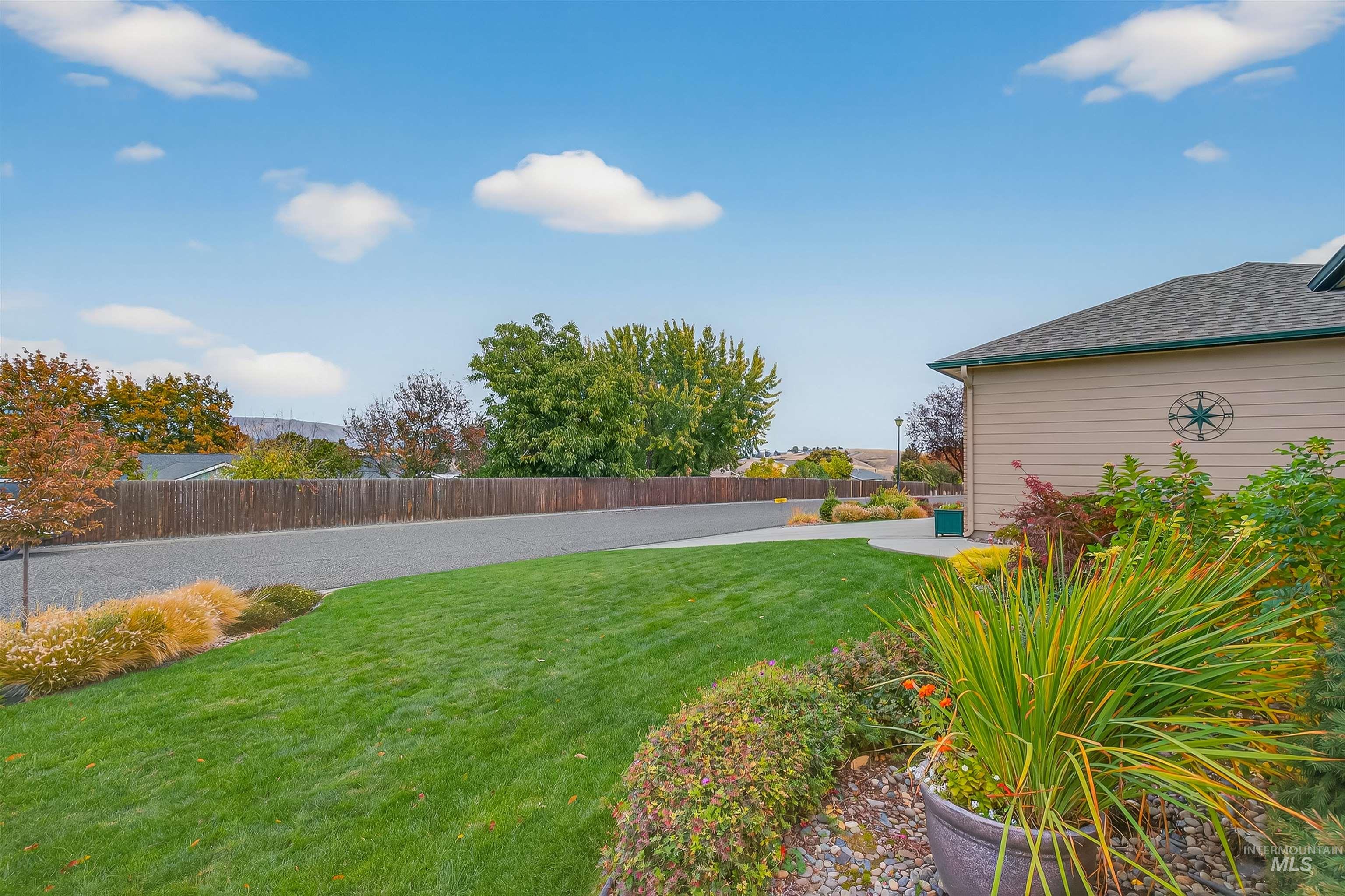 2127 Quailridge Ct, Clarkston, Washington 99403, 3 Bedrooms, 2 Bathrooms, Residential For Sale, Price $549,900, 98966114