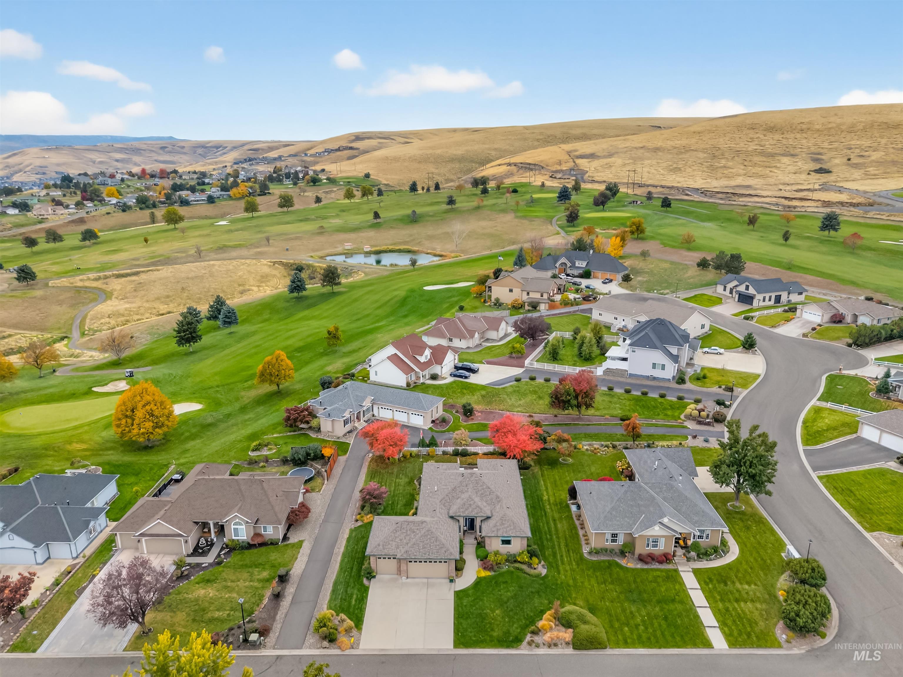 2127 Quailridge Ct, Clarkston, Washington 99403, 3 Bedrooms, 2 Bathrooms, Residential For Sale, Price $549,900, 98966114