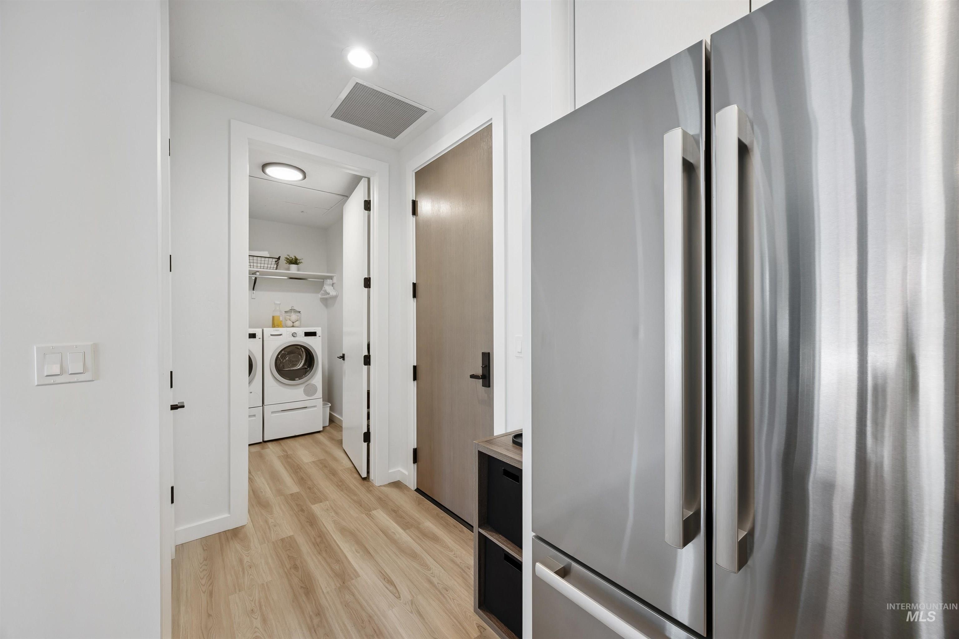 3850 E Haystack St., Boise, Idaho 83716-5885, 2 Bedrooms, 2 Bathrooms, Residential For Sale, Price $429,900, 98966118