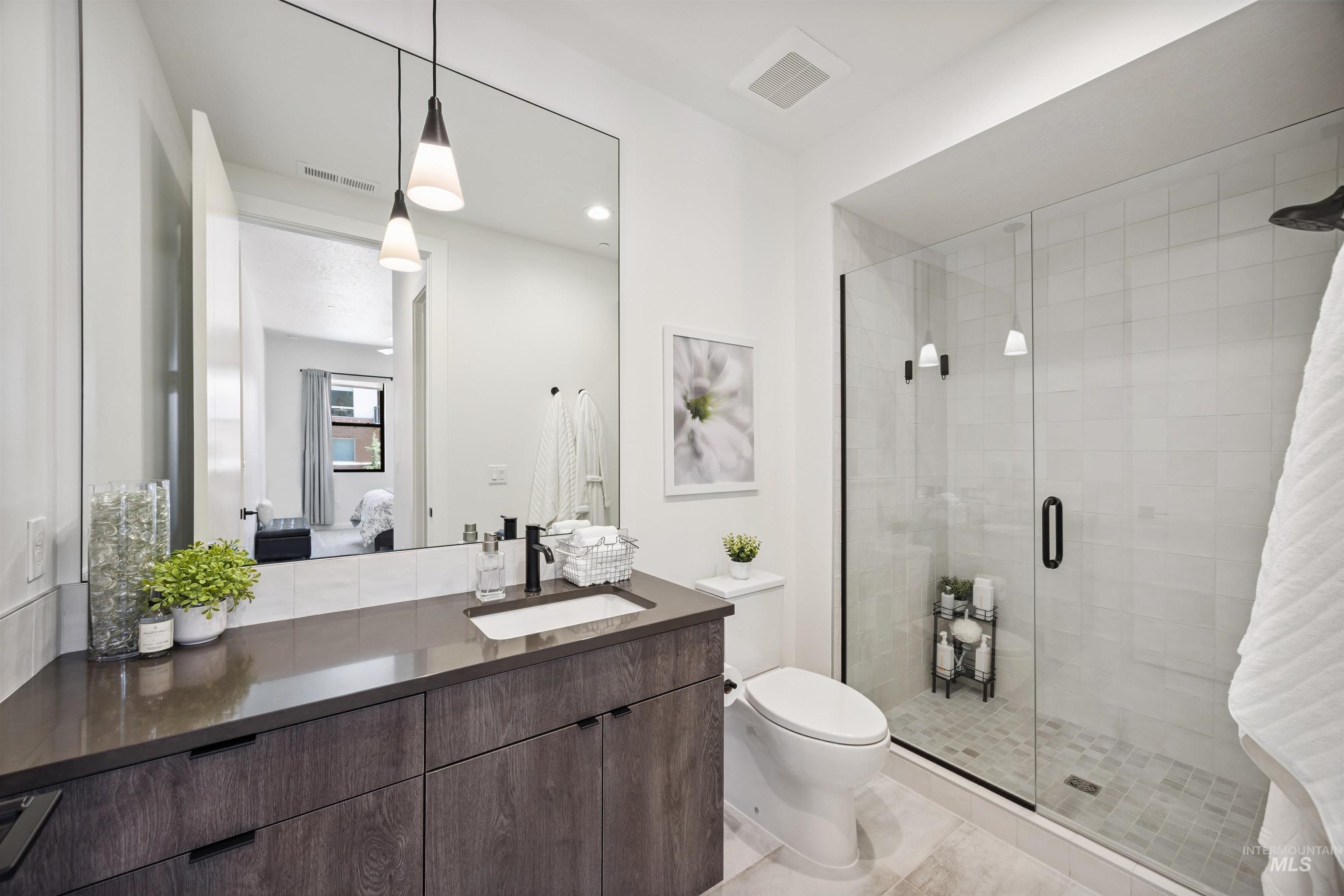 3850 E Haystack St., Boise, Idaho 83716-5885, 2 Bedrooms, 2 Bathrooms, Residential For Sale, Price $429,900, 98966118