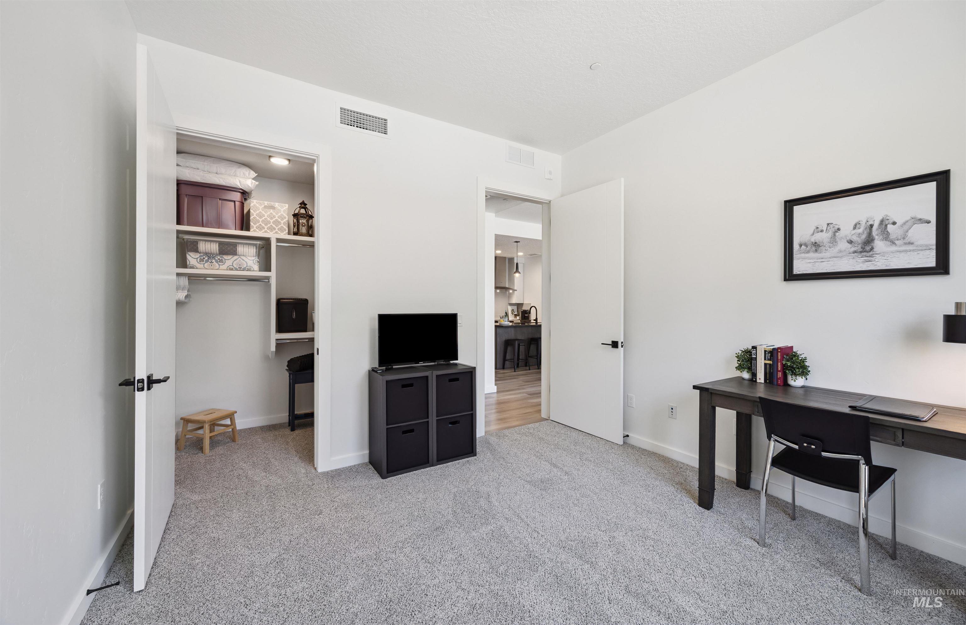 3850 E Haystack St., Boise, Idaho 83716-5885, 2 Bedrooms, 2 Bathrooms, Residential For Sale, Price $429,900, 98966118