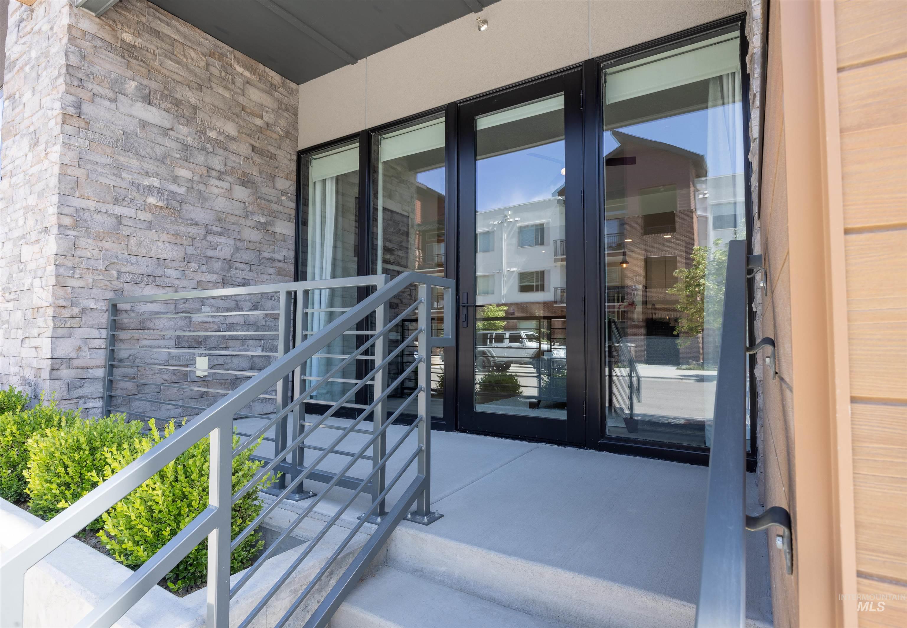 3850 E Haystack St., Boise, Idaho 83716-5885, 2 Bedrooms, 2 Bathrooms, Residential For Sale, Price $429,900, 98966118