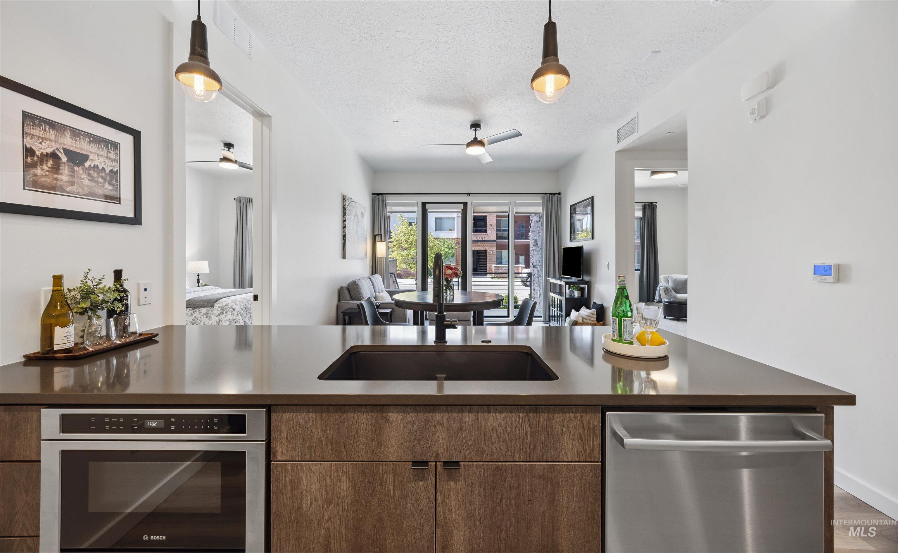 3850 E Haystack St., Boise, Idaho 83716-5885, 2 Bedrooms, 2 Bathrooms, Residential For Sale, Price $429,900, 98966118