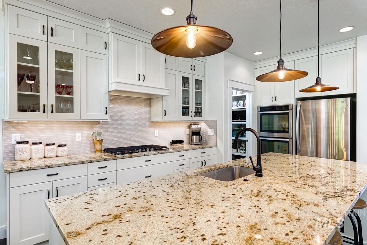 1833 N Monterossa, Eagle, Idaho 83616, 3 Bedrooms, 2.5 Bathrooms, Residential For Sale, Price $839,000, 98966120