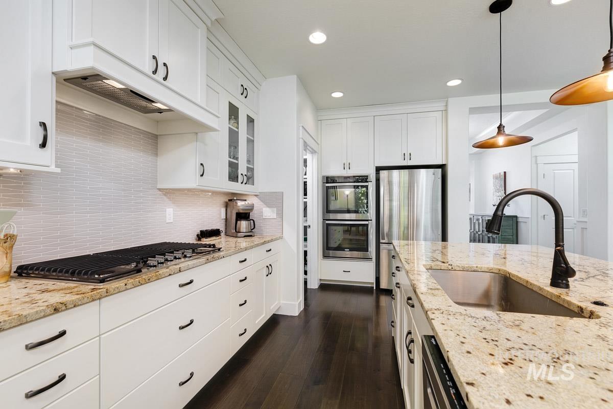 1833 N Monterossa, Eagle, Idaho 83616, 3 Bedrooms, 2.5 Bathrooms, Residential For Sale, Price $839,000, 98966120