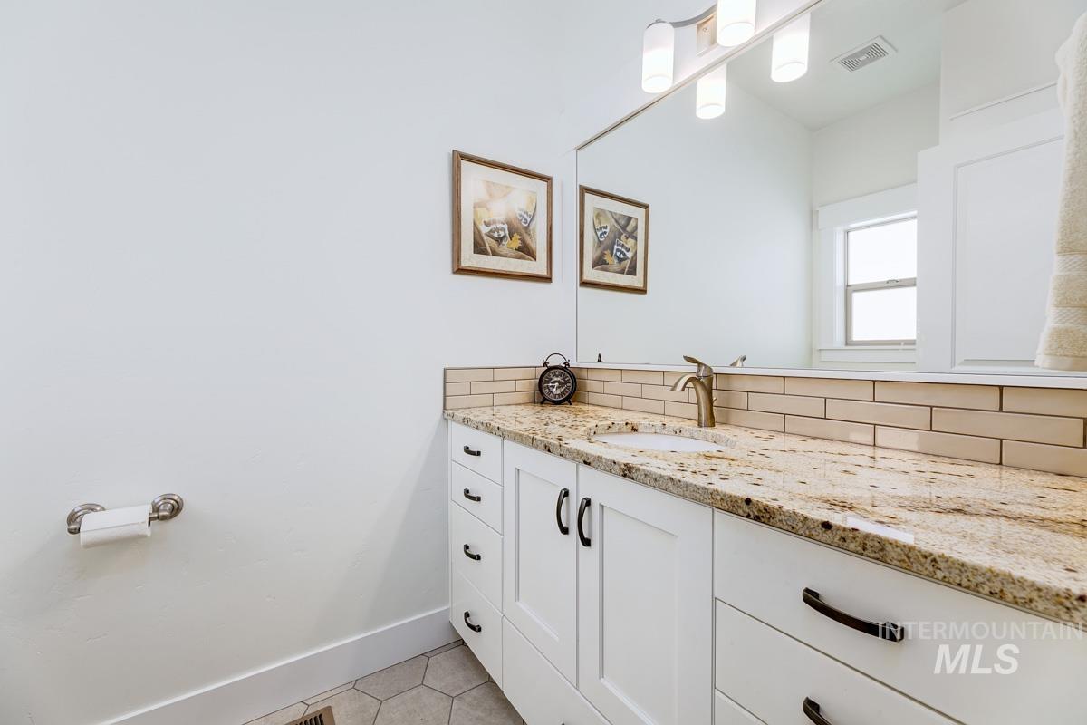 1833 N Monterossa, Eagle, Idaho 83616, 3 Bedrooms, 2.5 Bathrooms, Residential For Sale, Price $839,000, 98966120