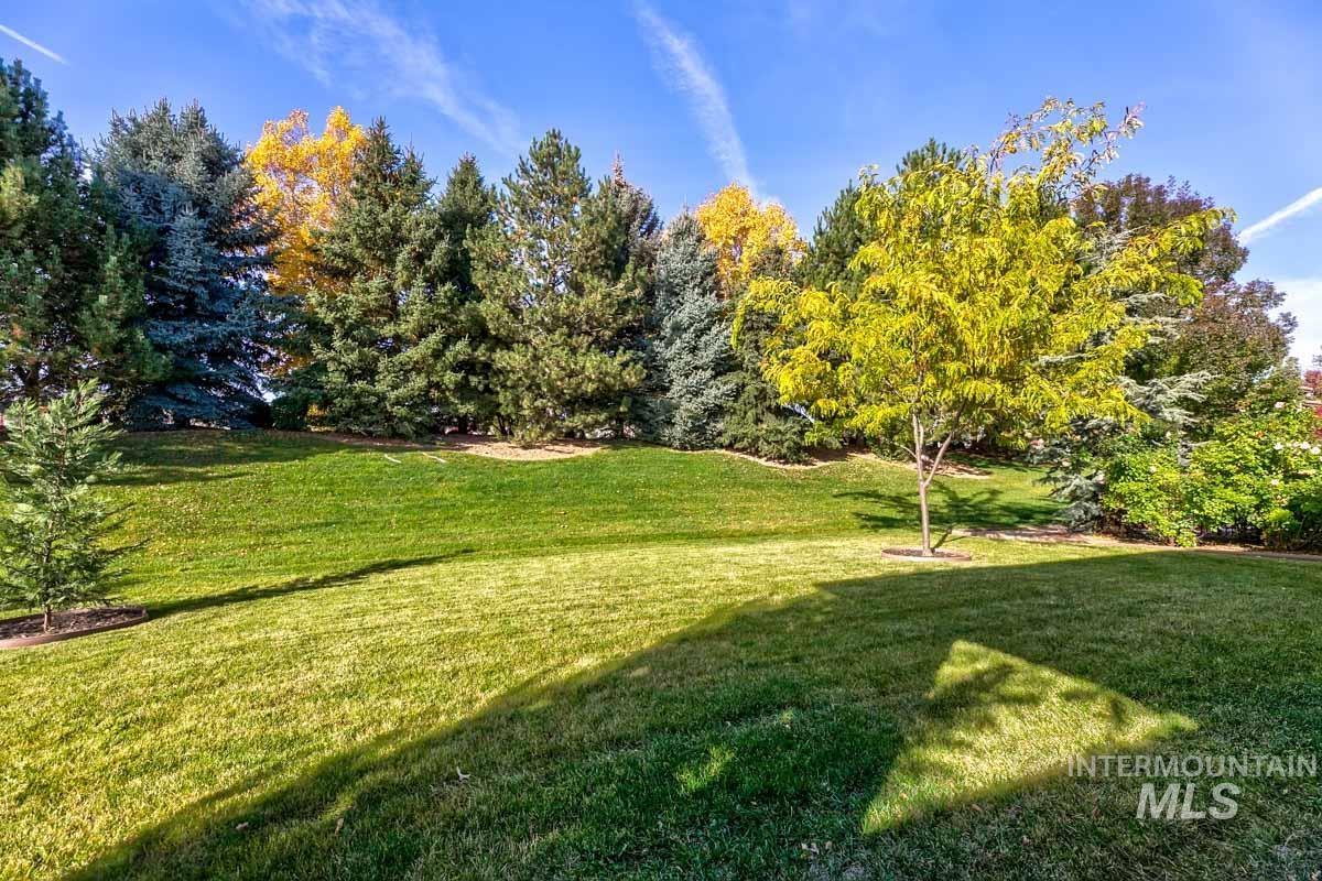 1833 N Monterossa, Eagle, Idaho 83616, 3 Bedrooms, 2.5 Bathrooms, Residential For Sale, Price $839,000, 98966120