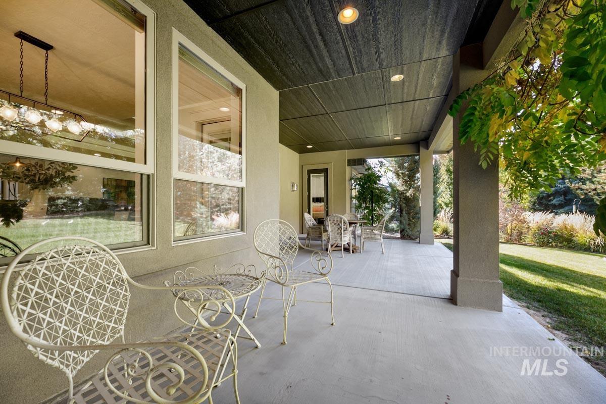 1833 N Monterossa, Eagle, Idaho 83616, 3 Bedrooms, 2.5 Bathrooms, Residential For Sale, Price $839,000, 98966120