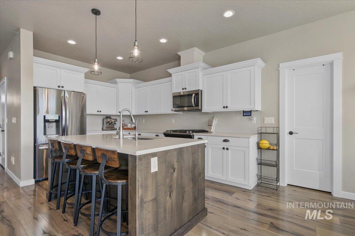 10951 W Mossywood Dr., Boise, Idaho 83709, 4 Bedrooms, 2.5 Bathrooms, Residential For Sale, Price $619,900, 98966135