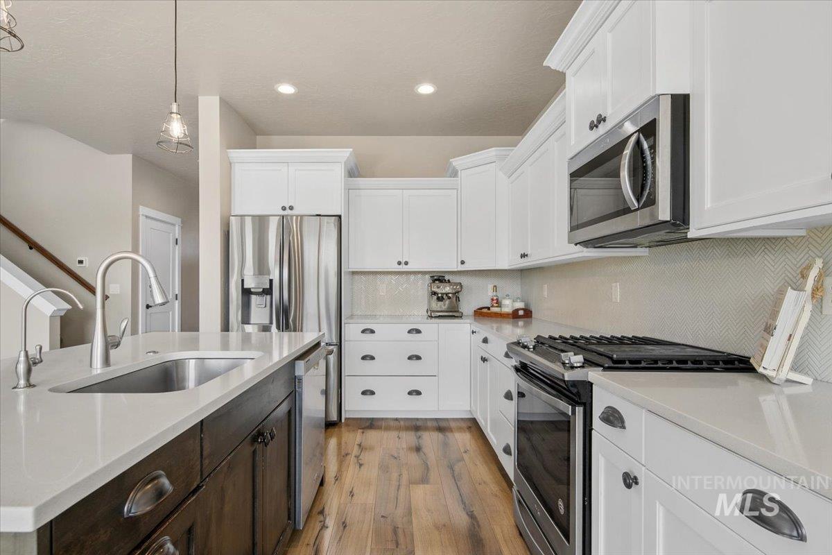 10951 W Mossywood Dr., Boise, Idaho 83709, 4 Bedrooms, 2.5 Bathrooms, Residential For Sale, Price $619,900, 98966135