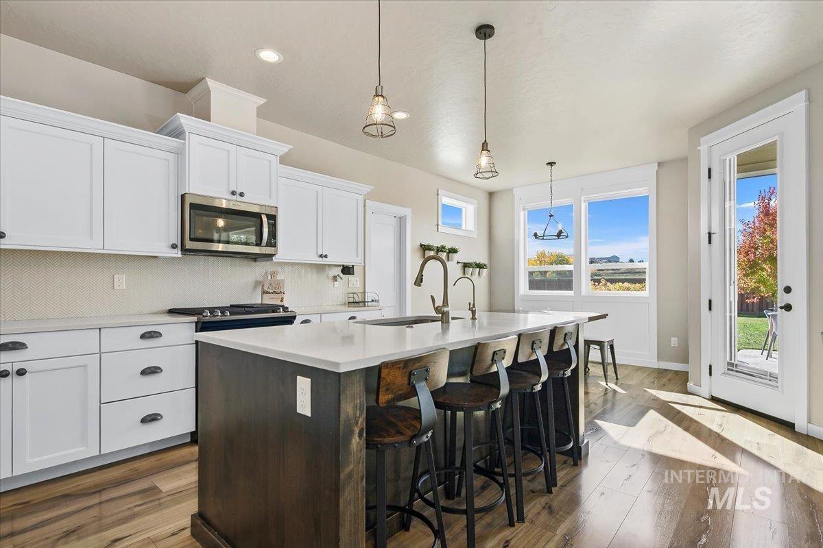 10951 W Mossywood Dr., Boise, Idaho 83709, 4 Bedrooms, 2.5 Bathrooms, Residential For Sale, Price $619,900, 98966135