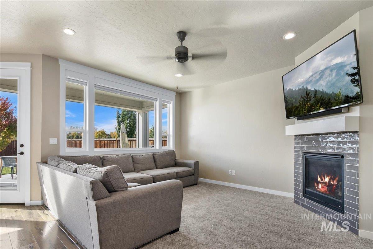 10951 W Mossywood Dr., Boise, Idaho 83709, 4 Bedrooms, 2.5 Bathrooms, Residential For Sale, Price $619,900, 98966135